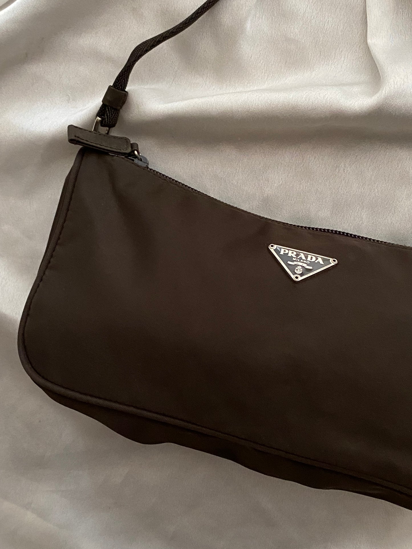 Prada hobo 2002 extra dark brown