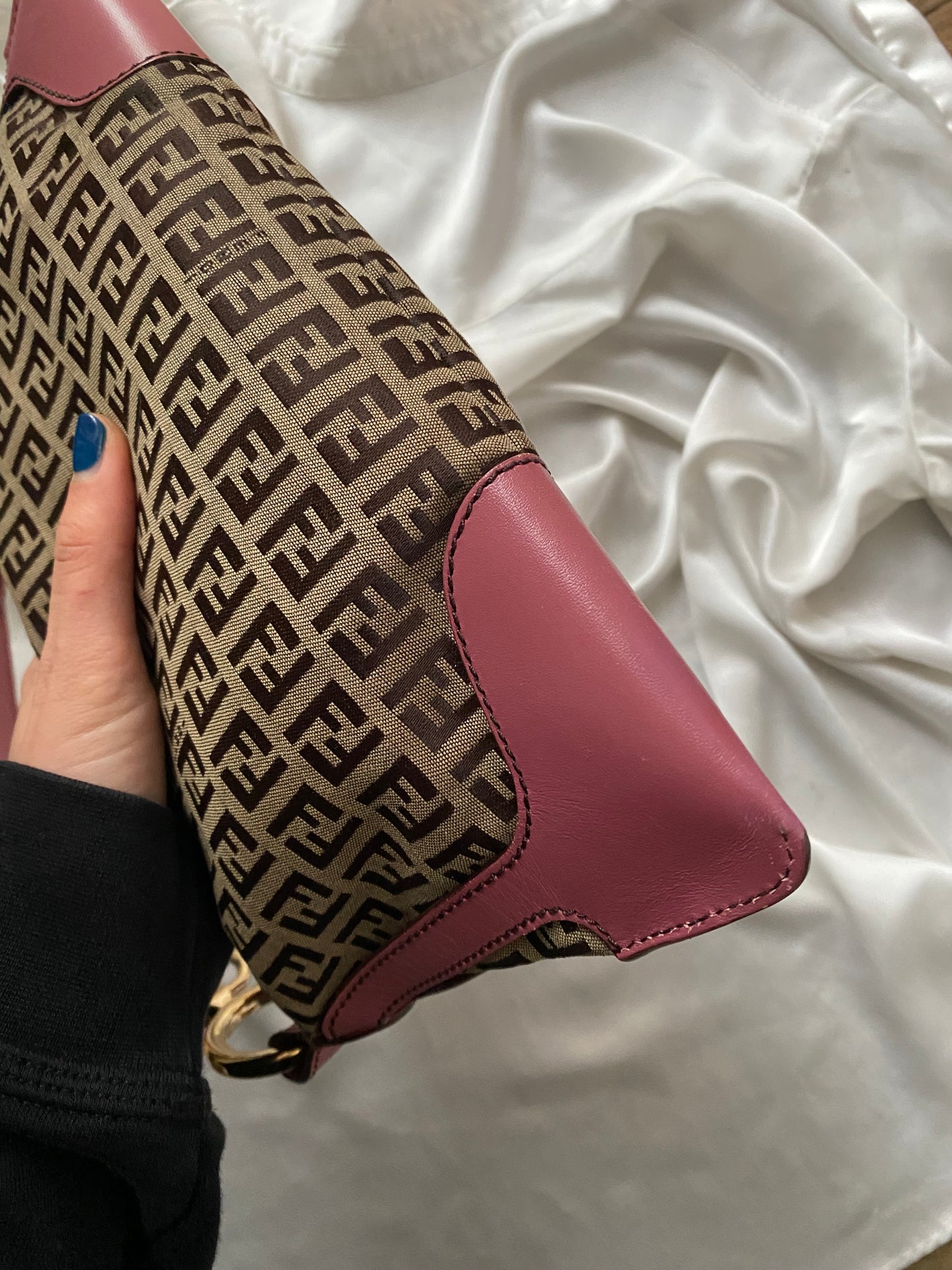 Fendi chef pocket monogram zucchino beige e rosa