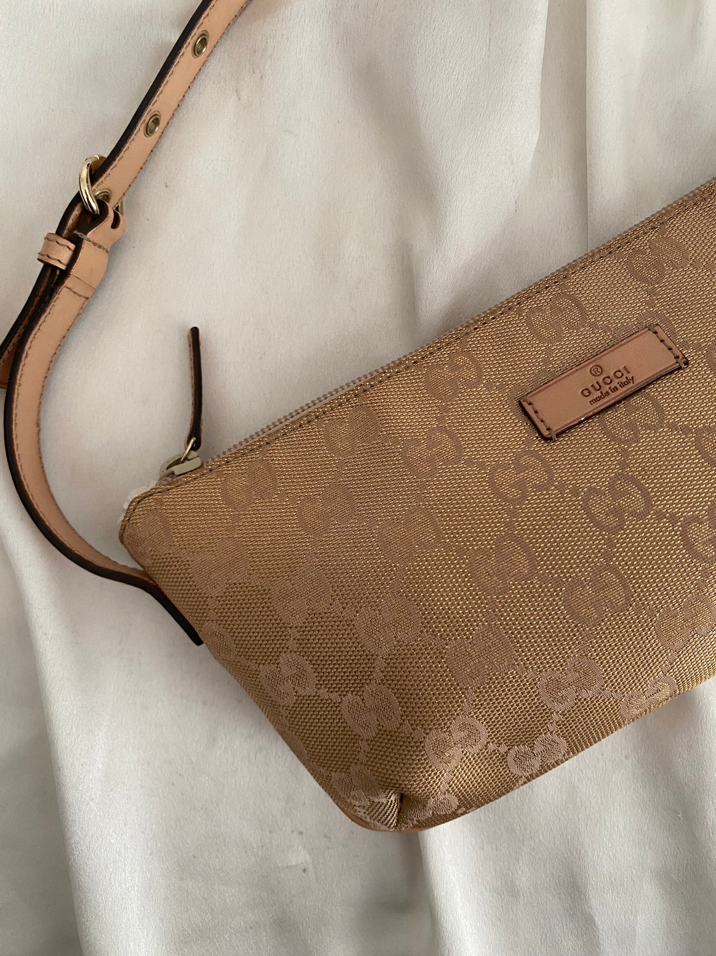 Gucci pretty boat oro rosa