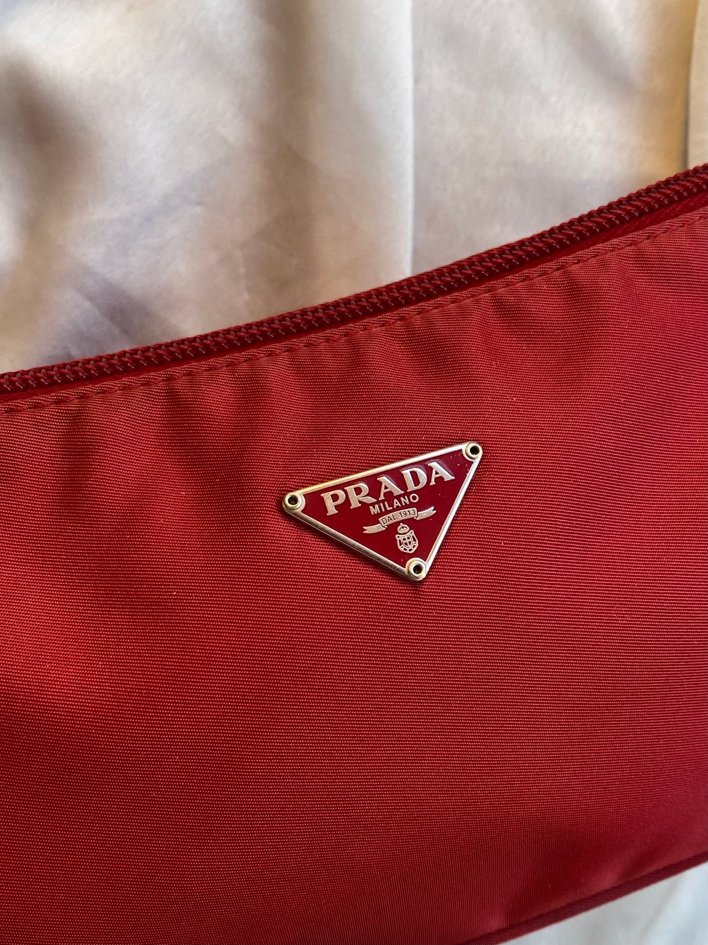 Prada hobo 2002 red