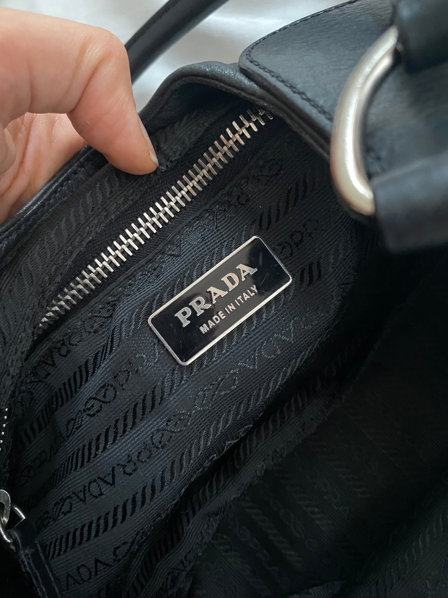 Prada Moon pelle nera