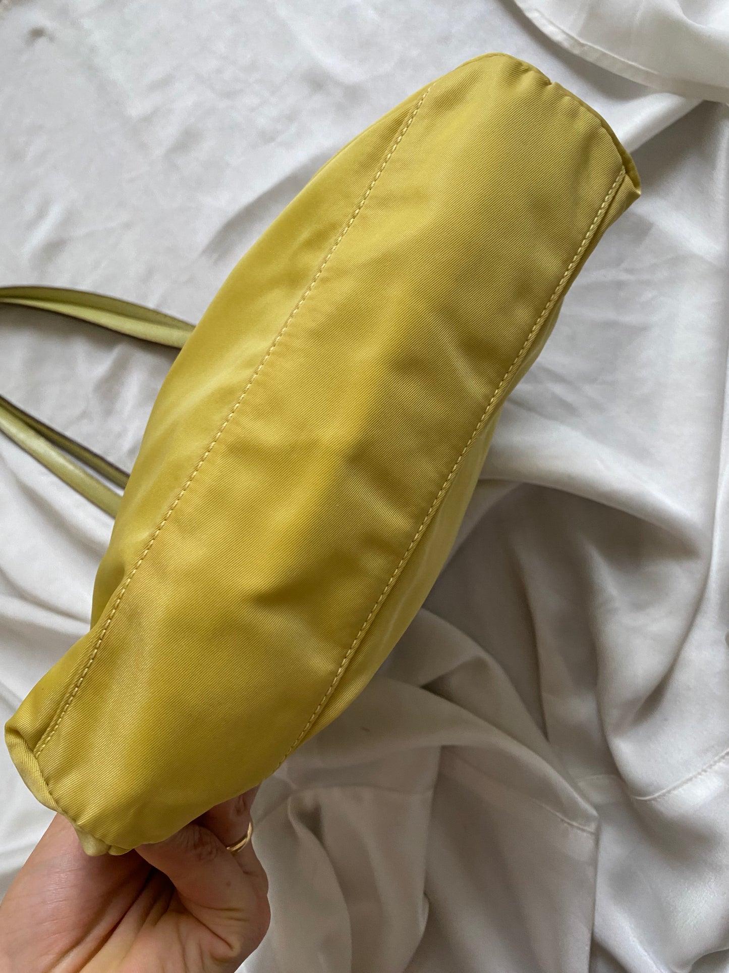 Prada tote nylon giallo lime
