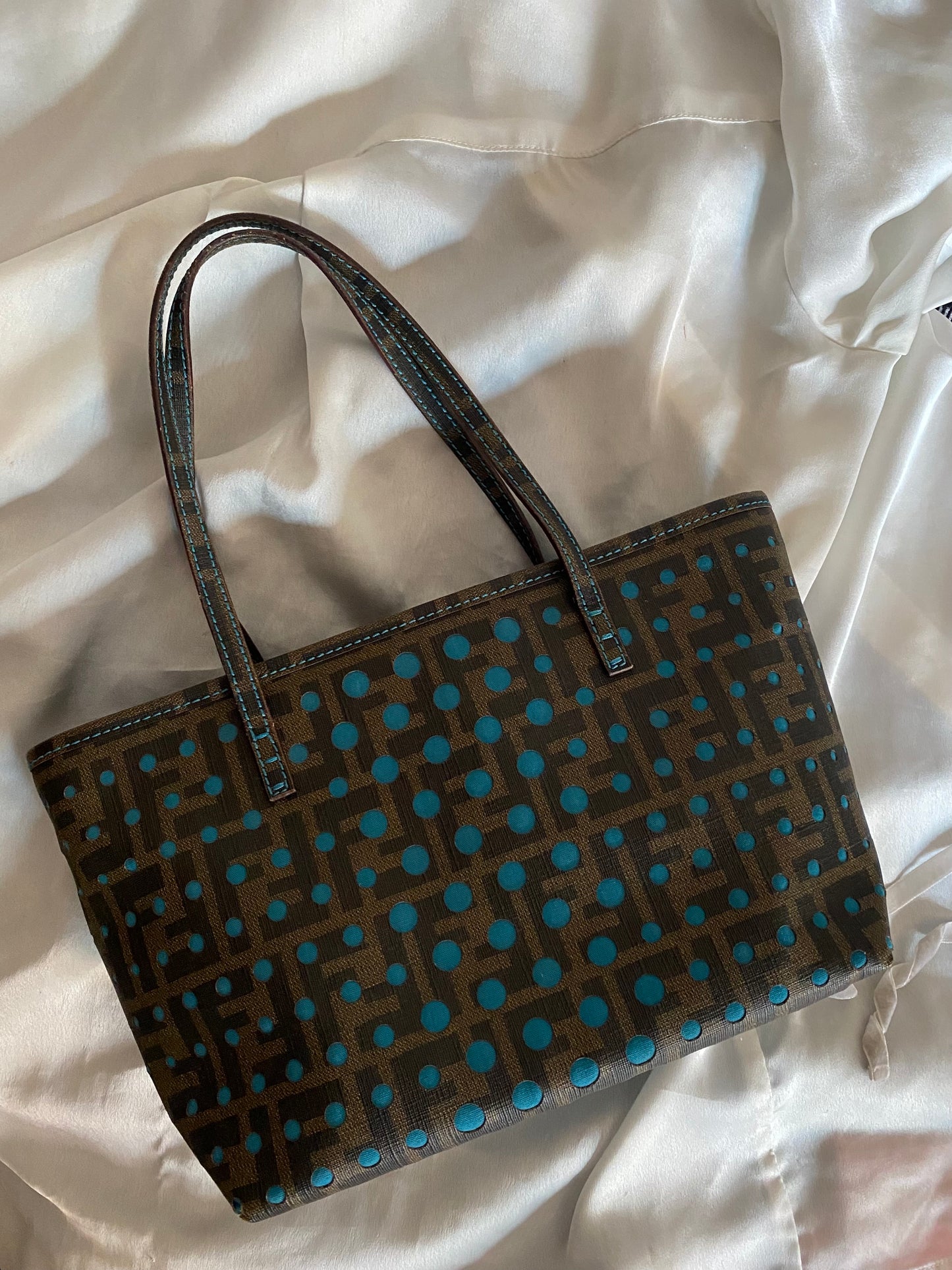 Fendi small roll tote zucca edizione limitata perforated tabacco e pavone
