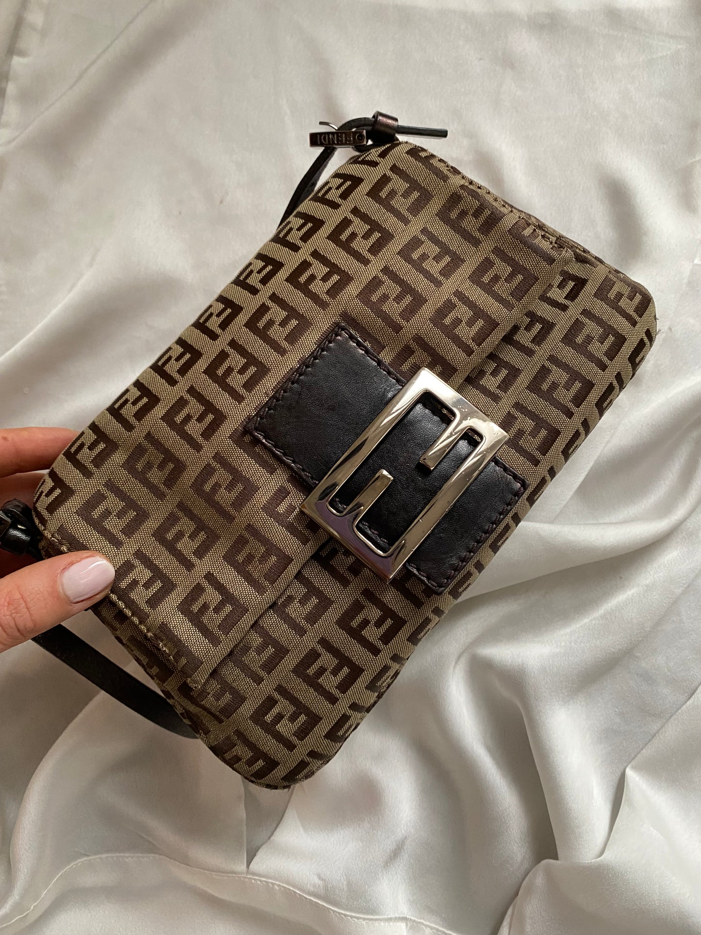 Fendi mini mamma monogram zucchino beige