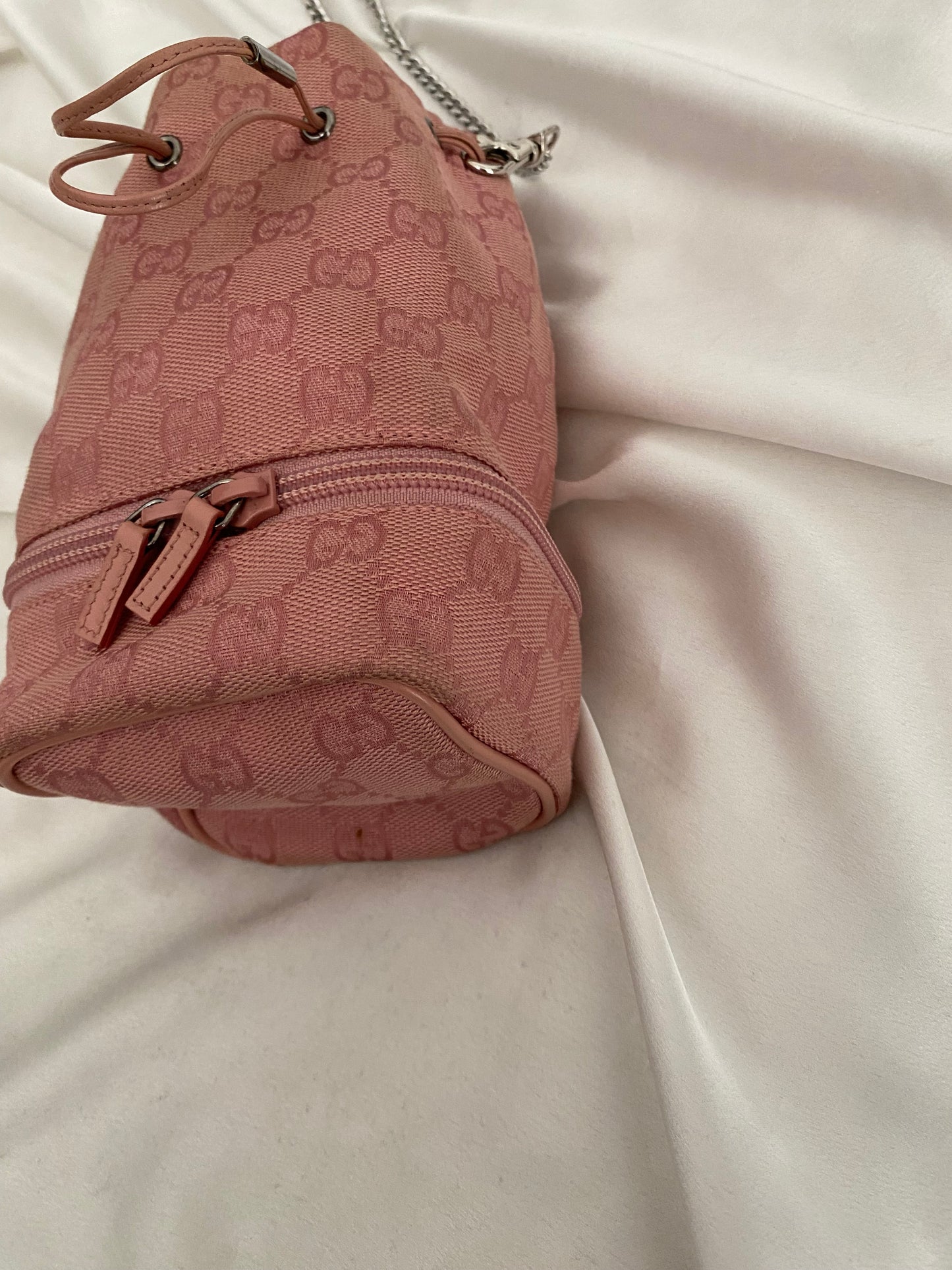 Gucci mini secchiello monogram rosa
