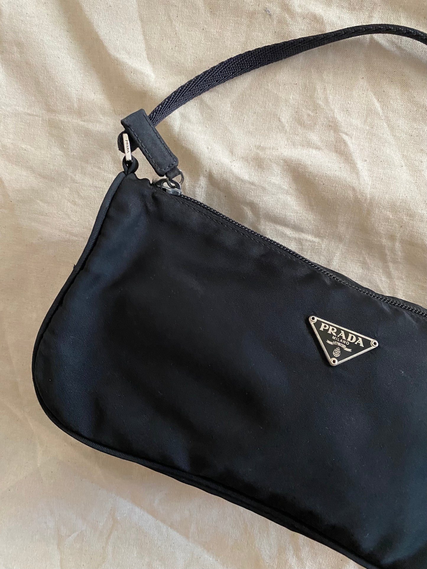 Prada hobo 2002 black