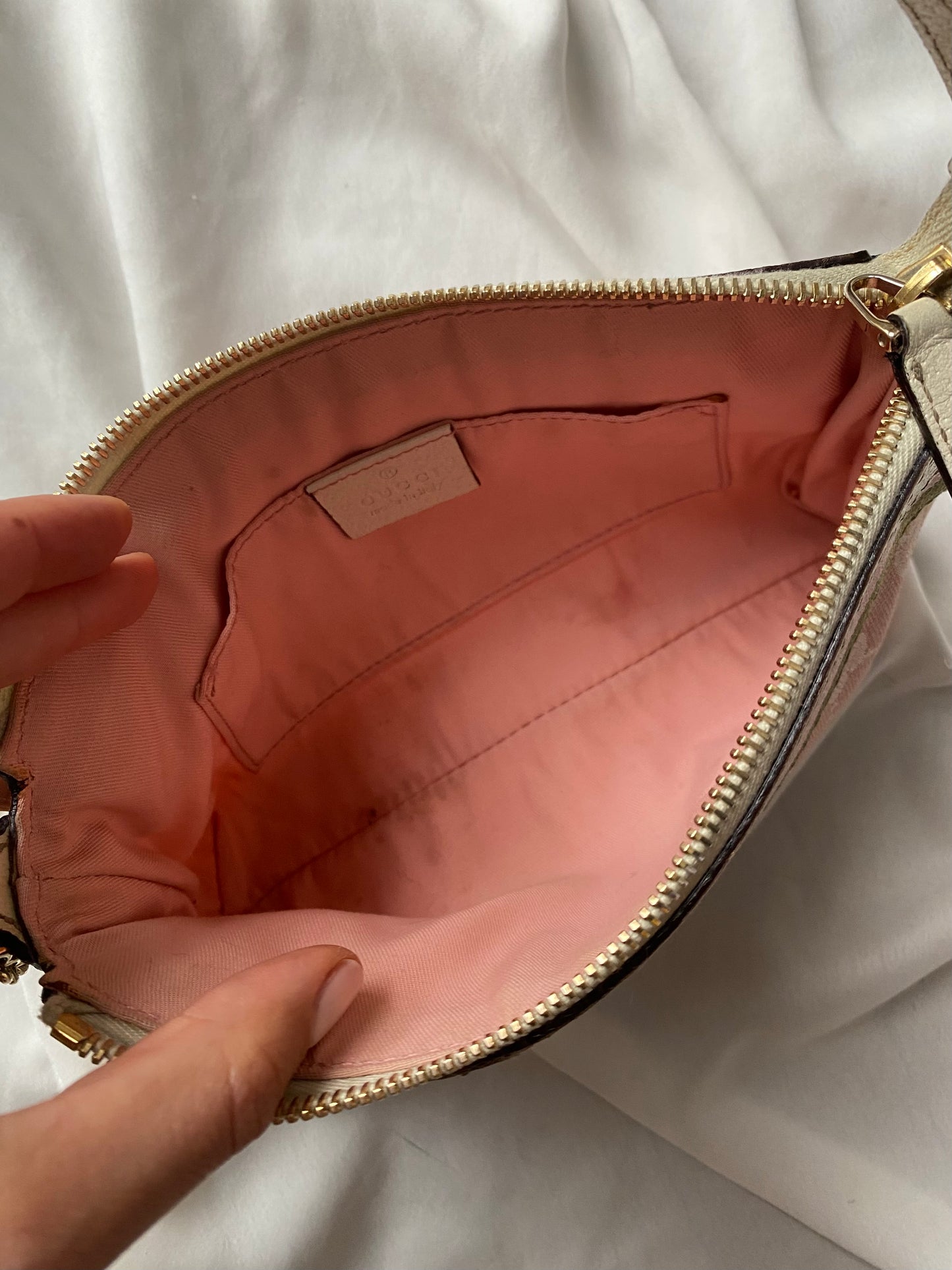 Gucci sherry line pochette monogram rosa