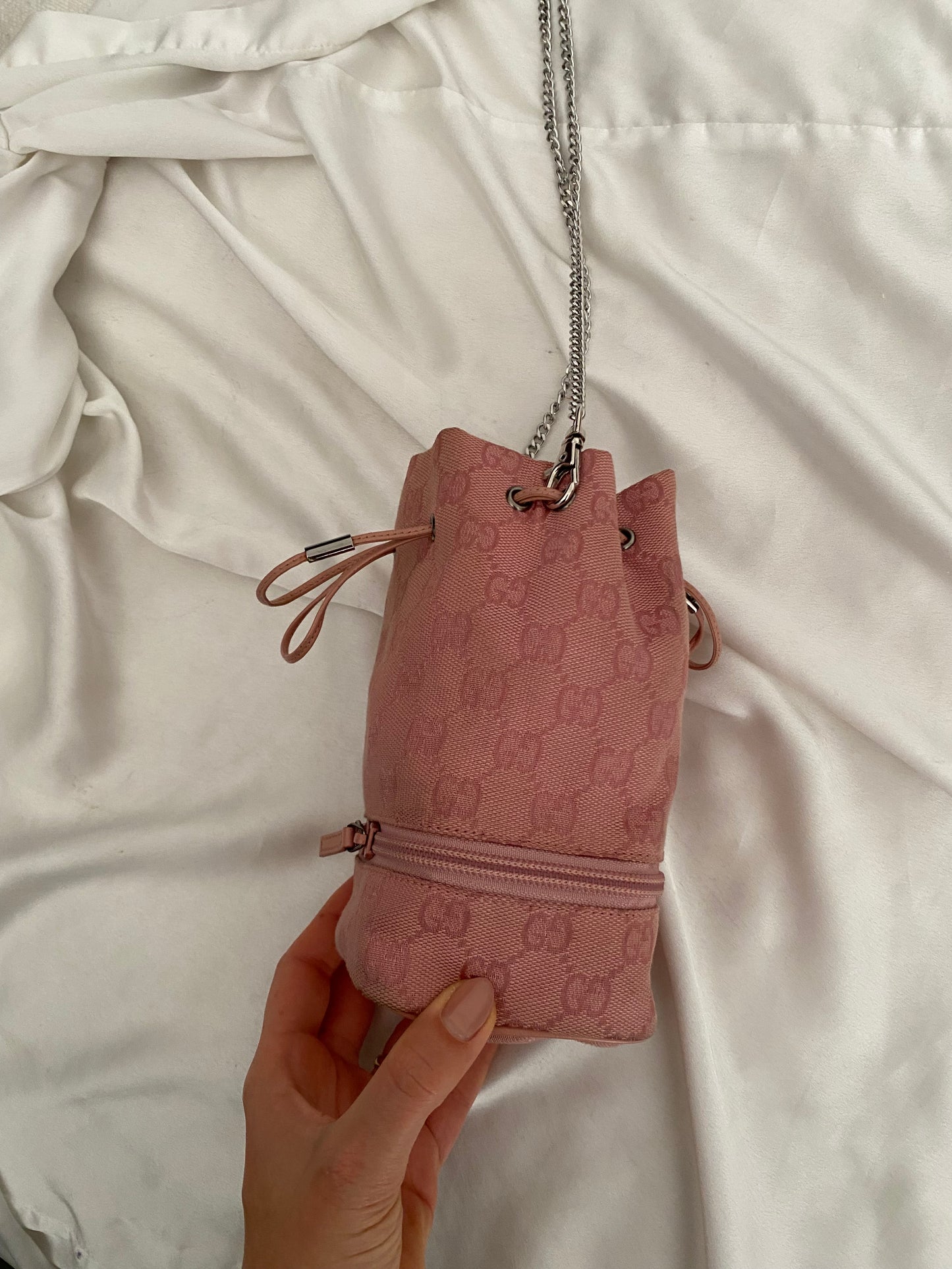 Gucci mini secchiello monogram rosa