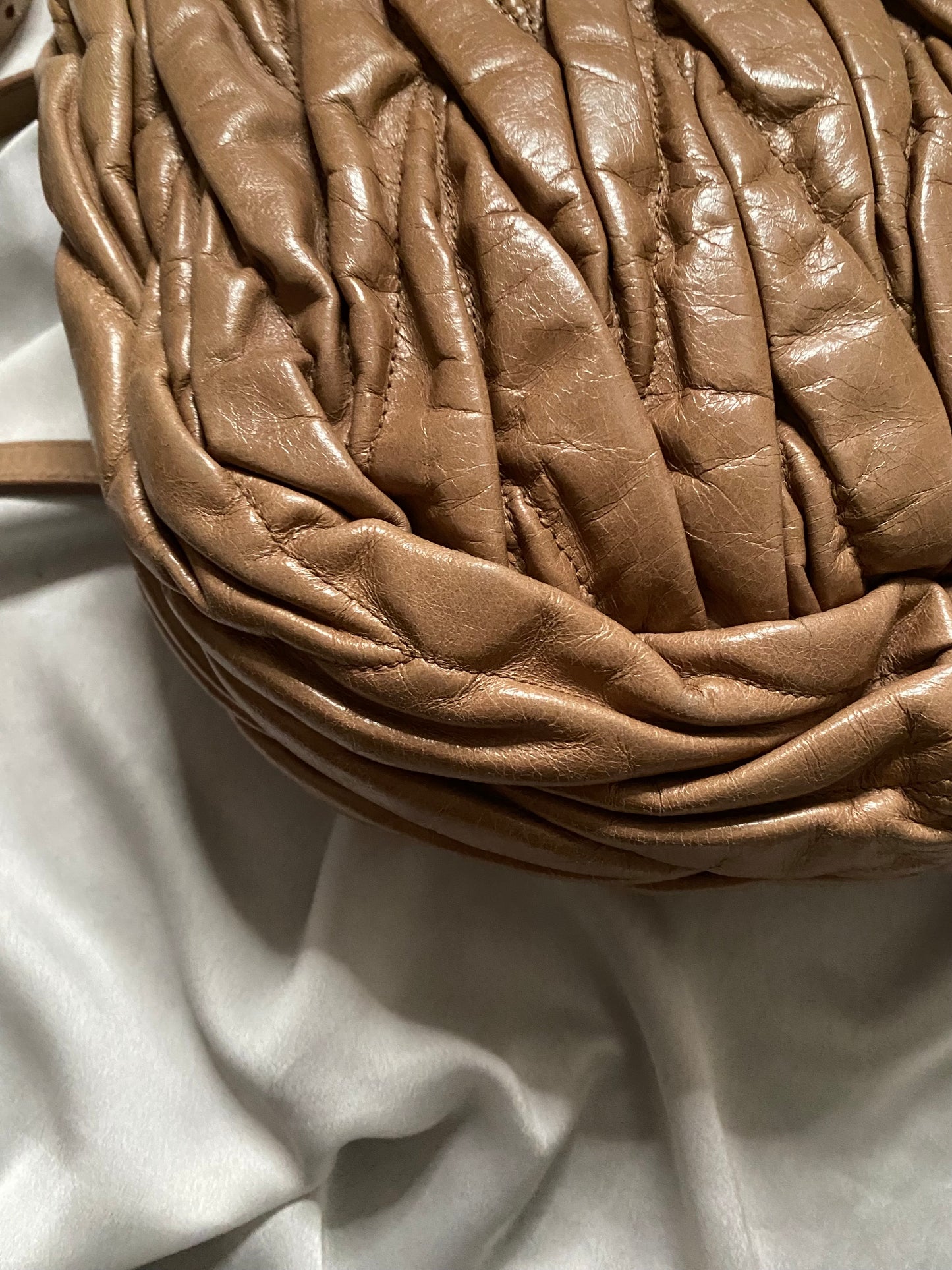 Miu miu coffer beige
