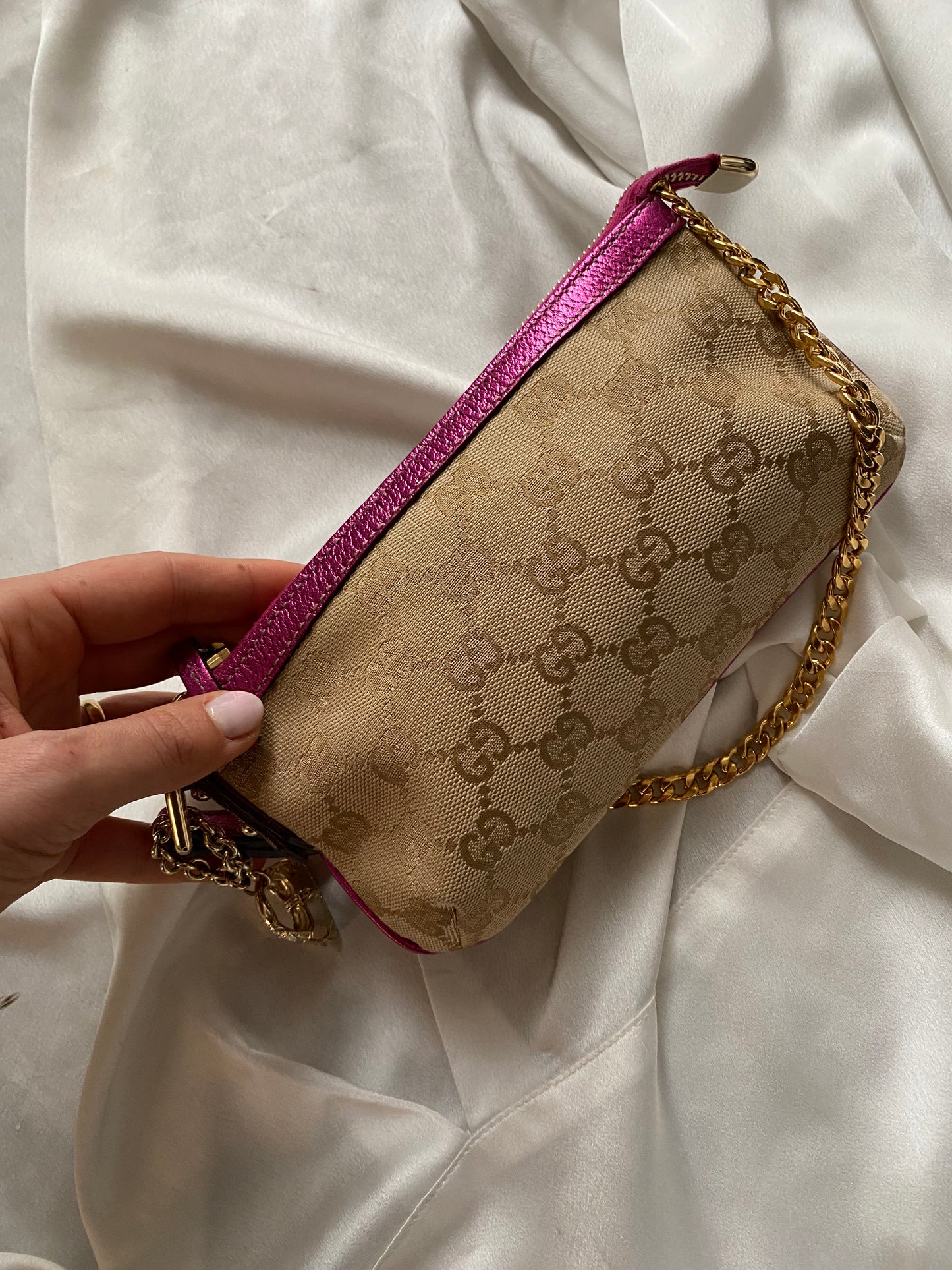 Gucci pochette monogram beige e fucsia