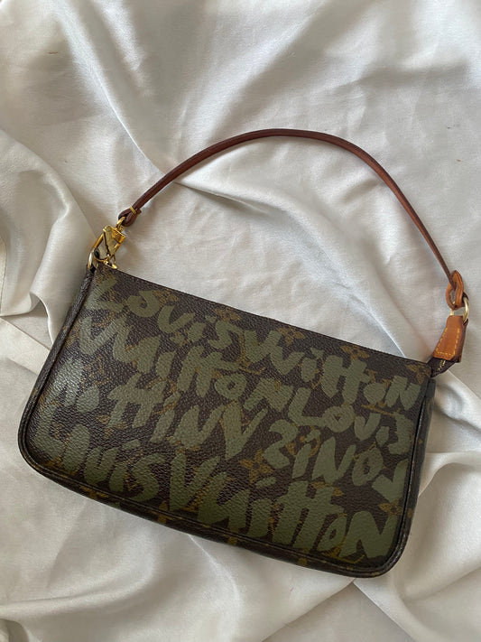 Louis Vuitton x Stephen Sprouse pochette accessoire green graffiti