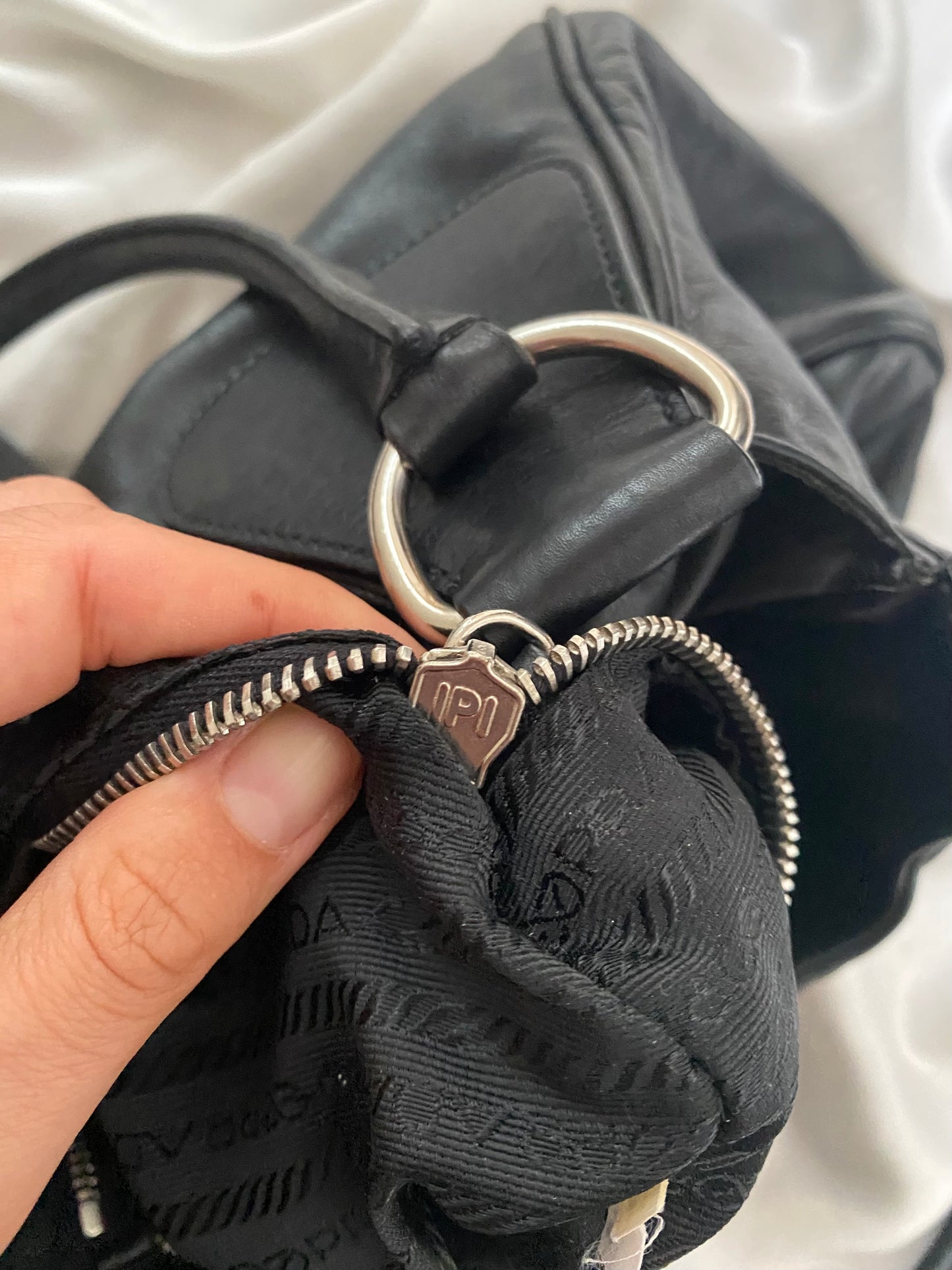 Prada Moon pelle nera