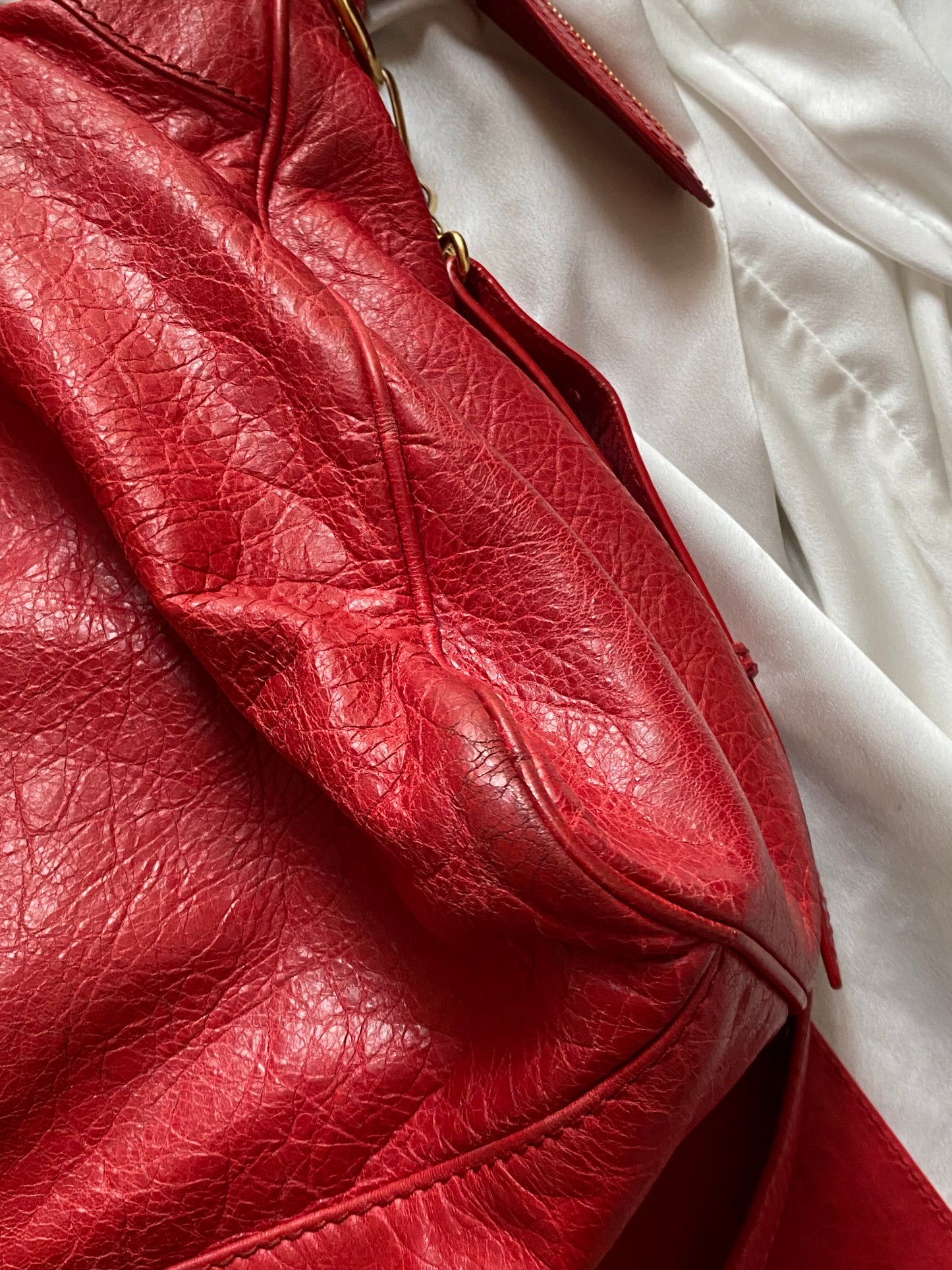 Balenciaga Velo rouge cardinal f/w 2013