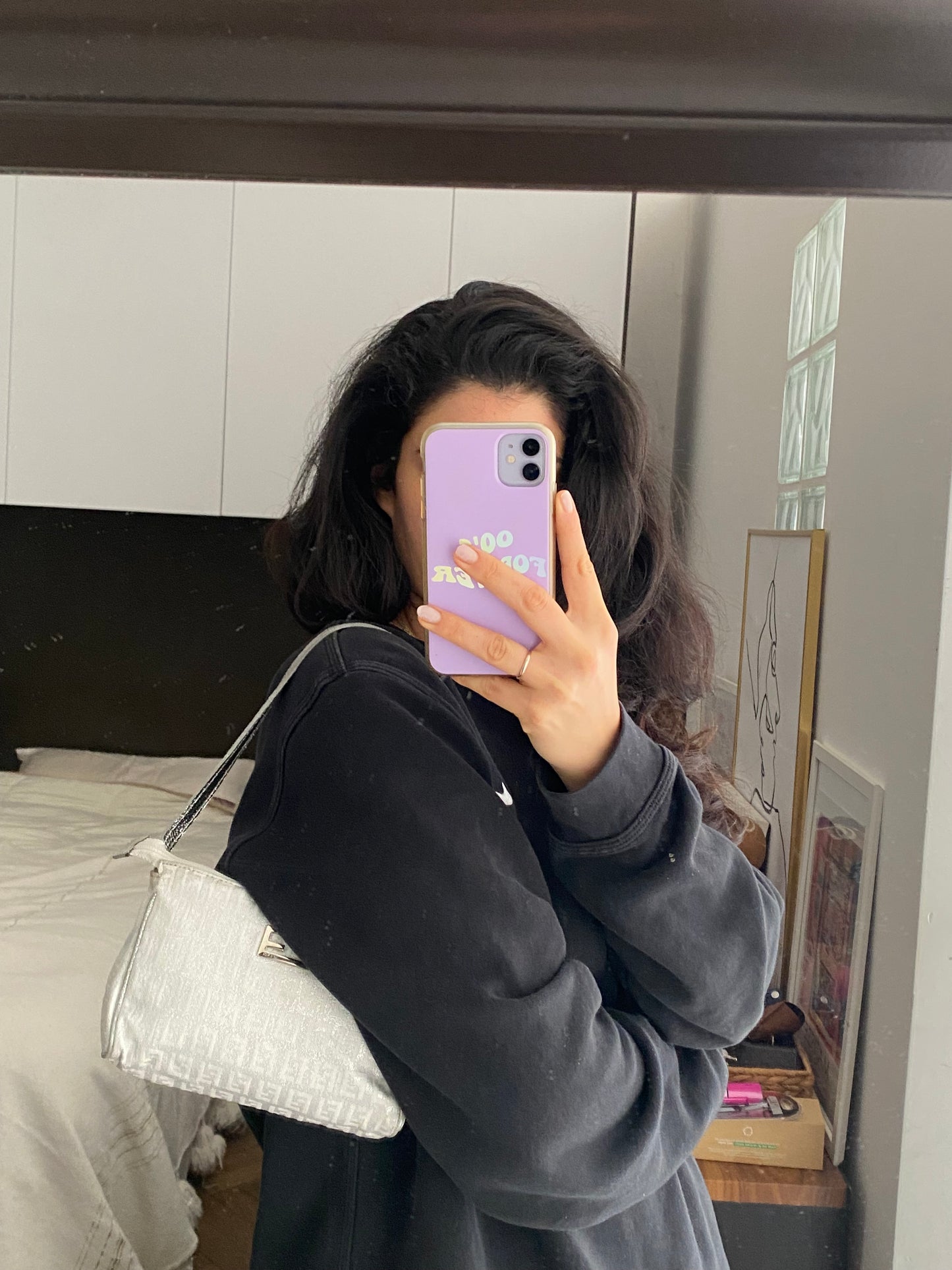 Fendi pochette argento brillante