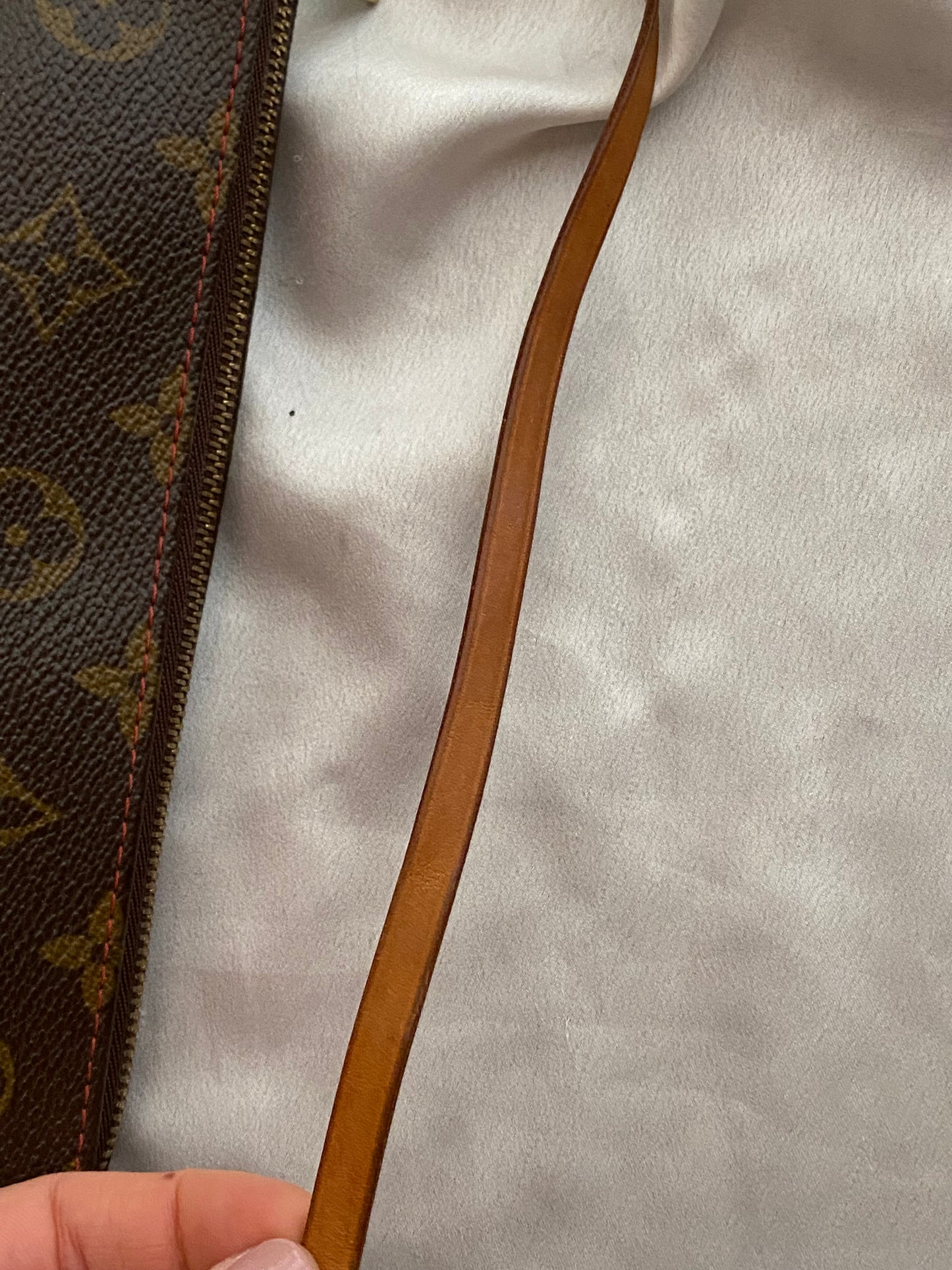 Louis Vuitton pochette accessoire cerises