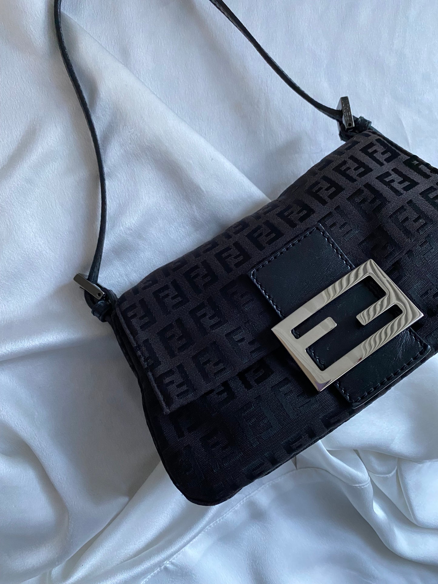 Fendi baguette mini mamma monogram black