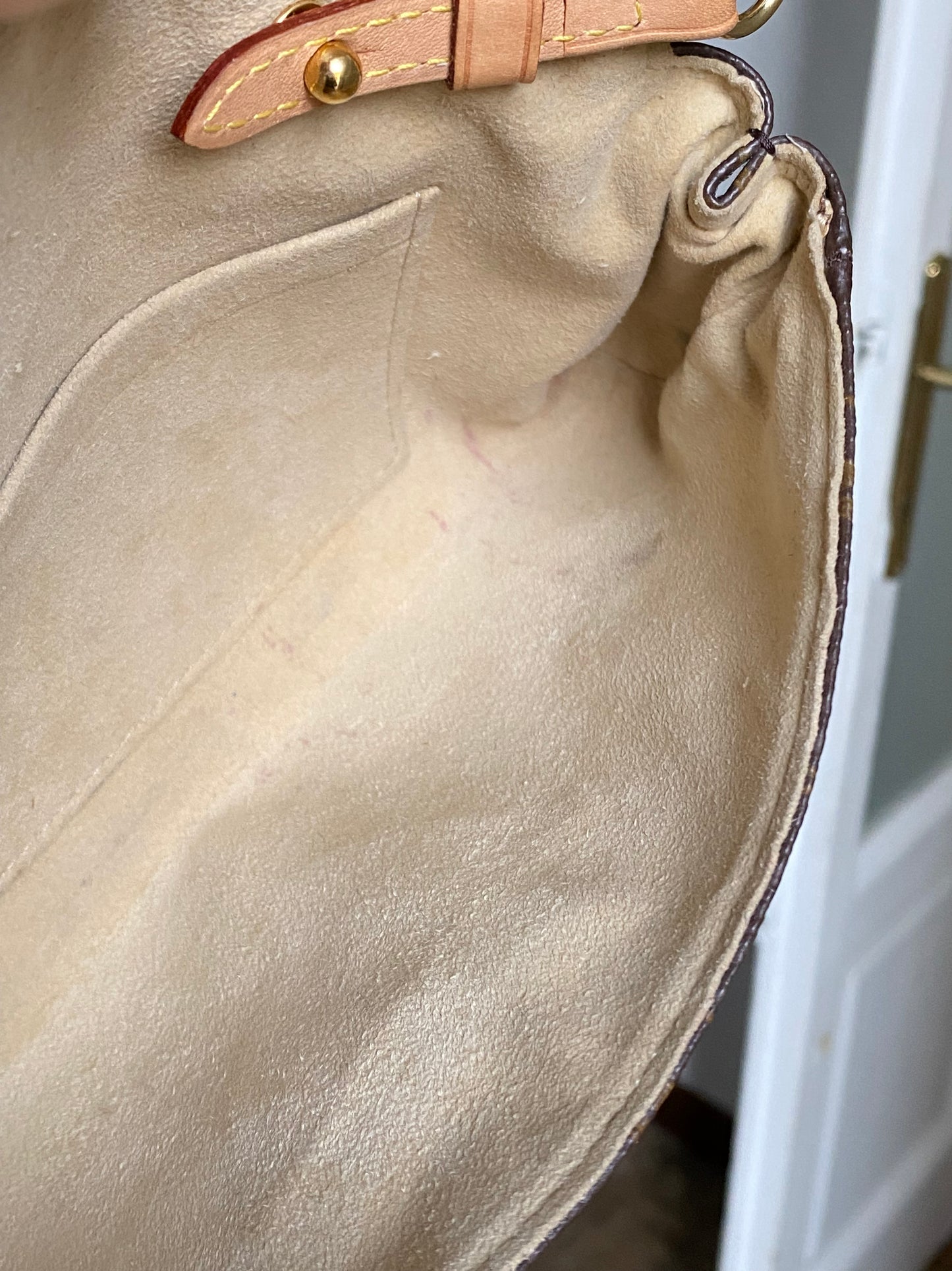 Louis Vuitton pochette Beverly