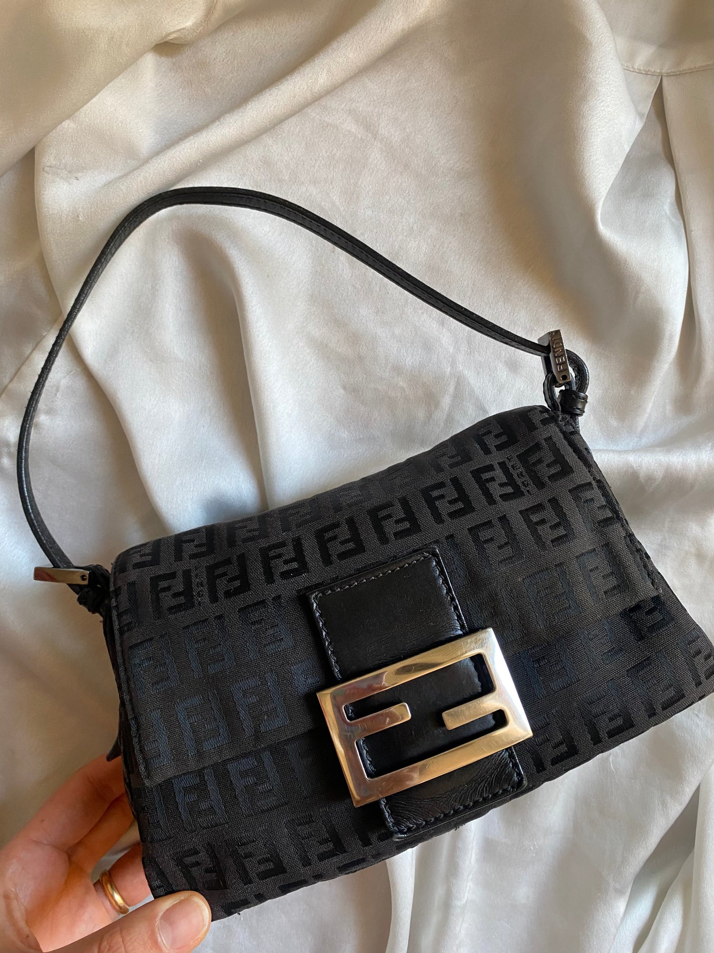 Fendi mini mamma baguette