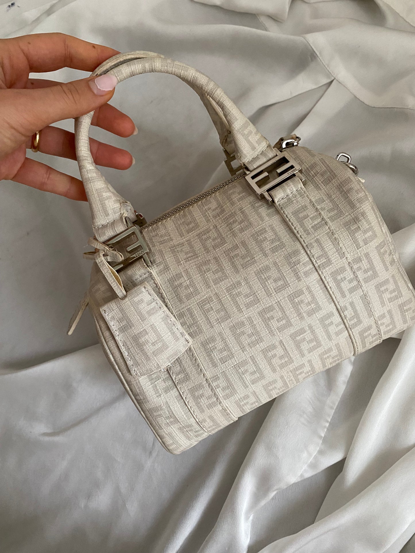 Mini bauletto Fendi monogram zucchino bianco e grigio