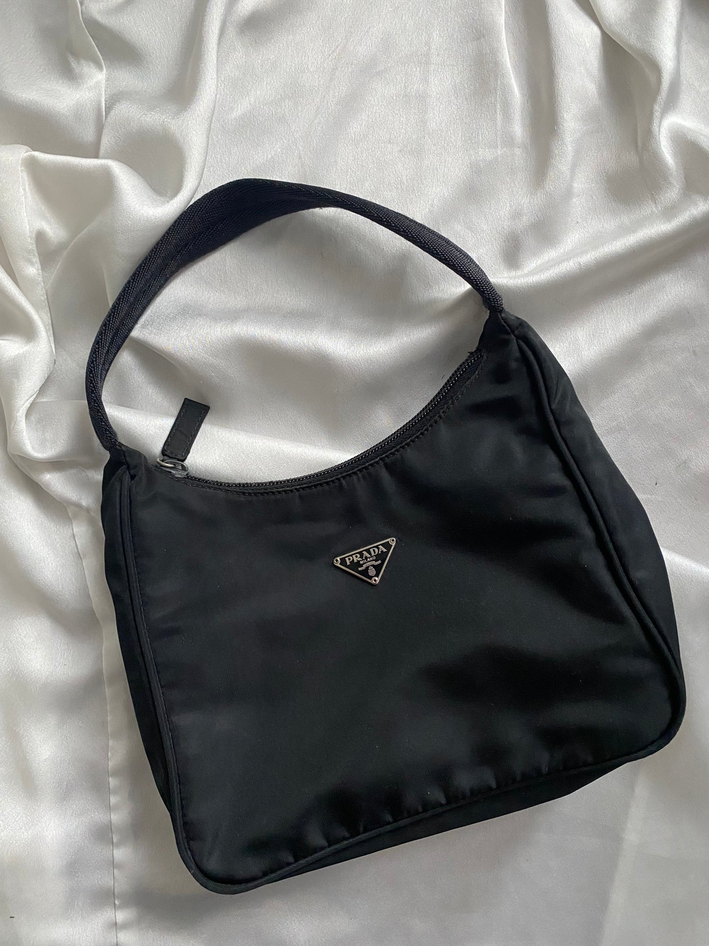Prada mini hobo black con dustbag