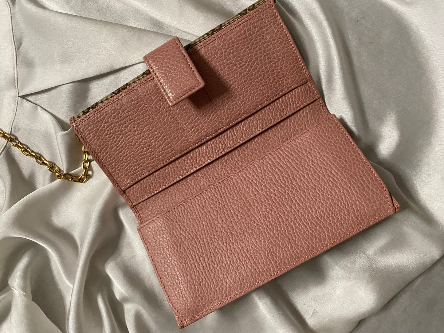 Gucci pochette pink