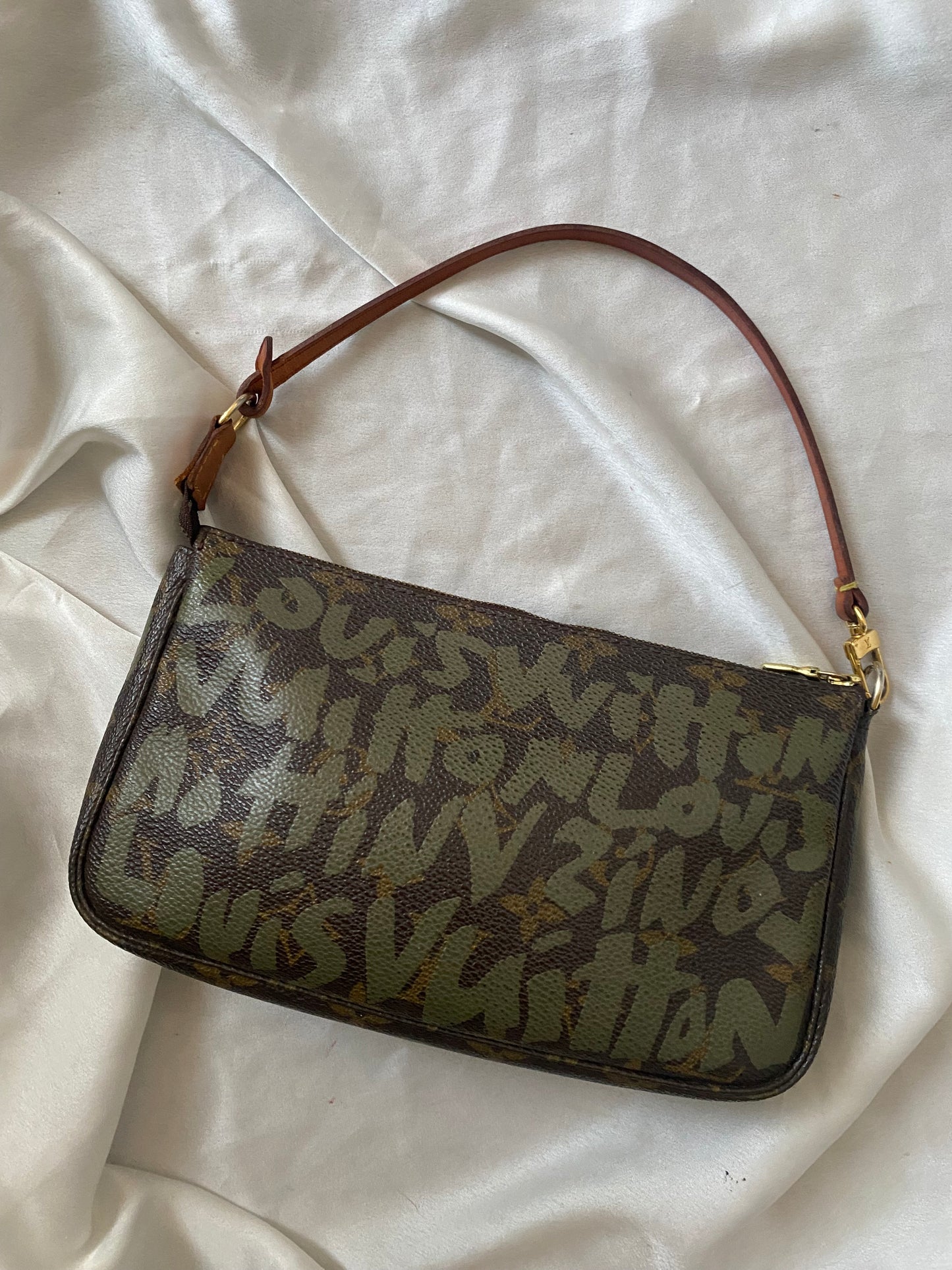 Louis Vuitton x Stephen Sprouse pochette accessoire green graffiti