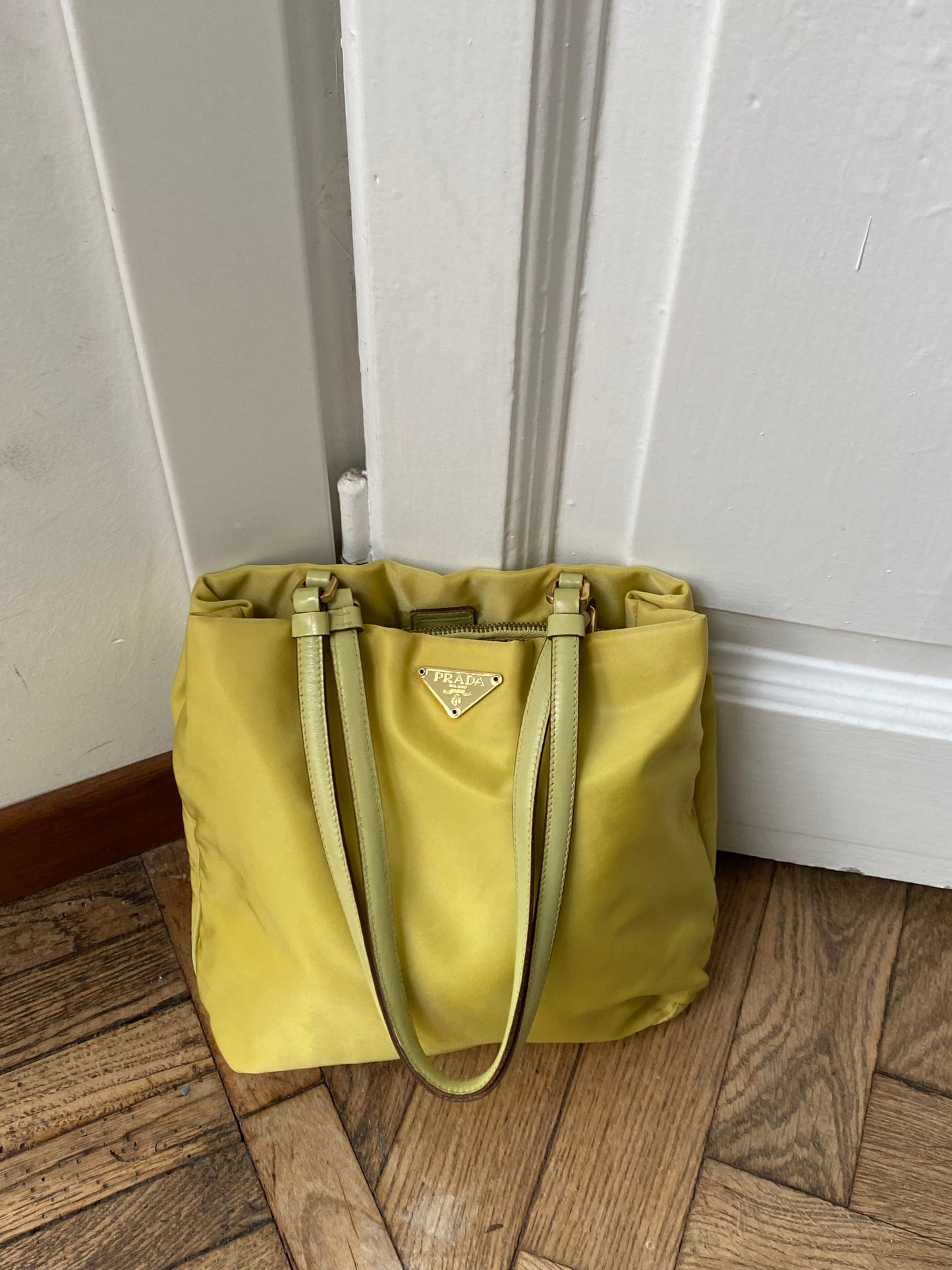 Prada tote nylon giallo lime