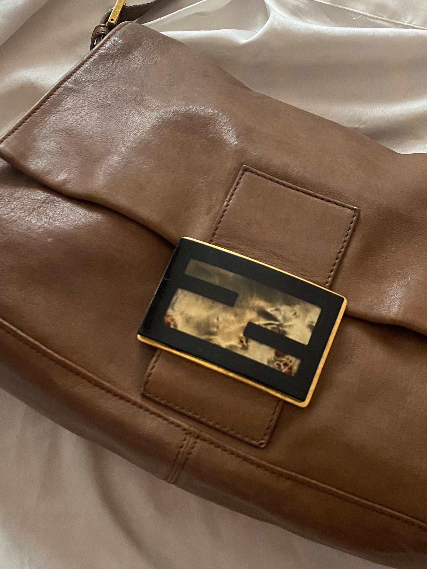 Fendi mamma baguette in pelle marrone marble