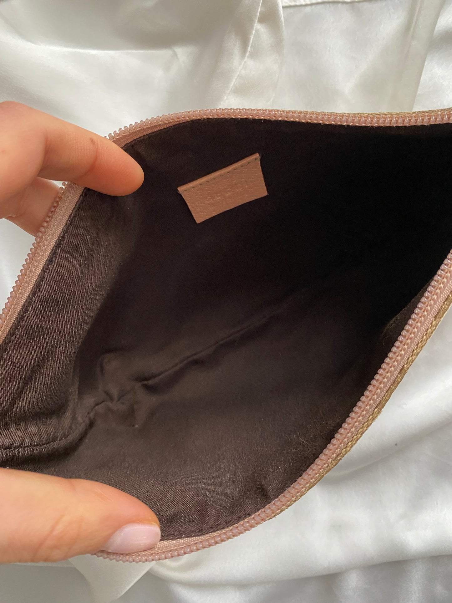 Gucci pretty boat rosa pelle martellata