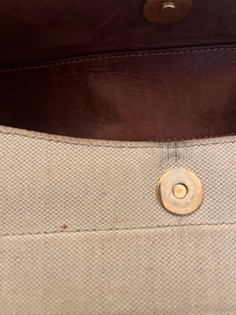 Dior Columbus street chic beige