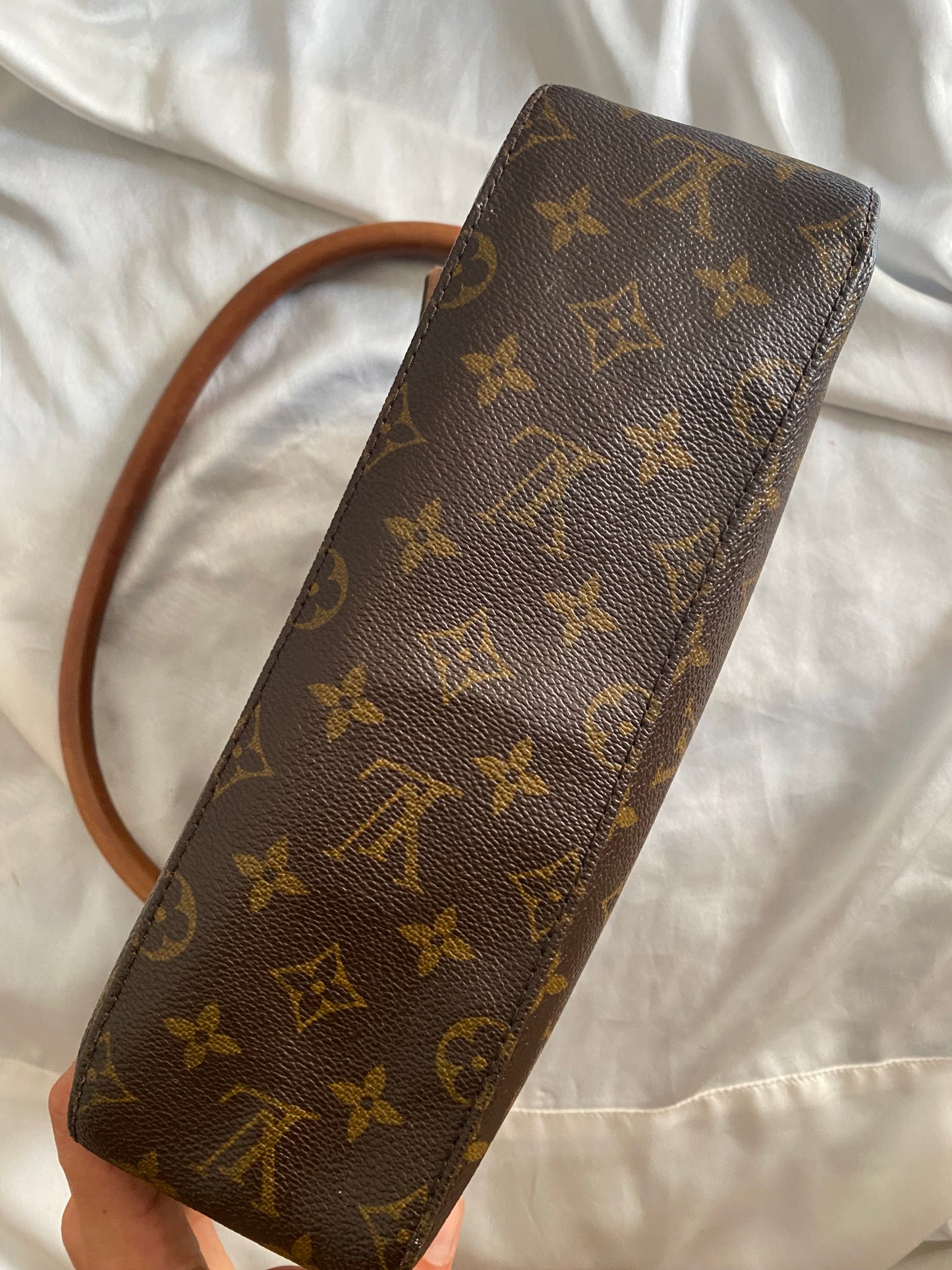 Louis Vuitton Mini Looping