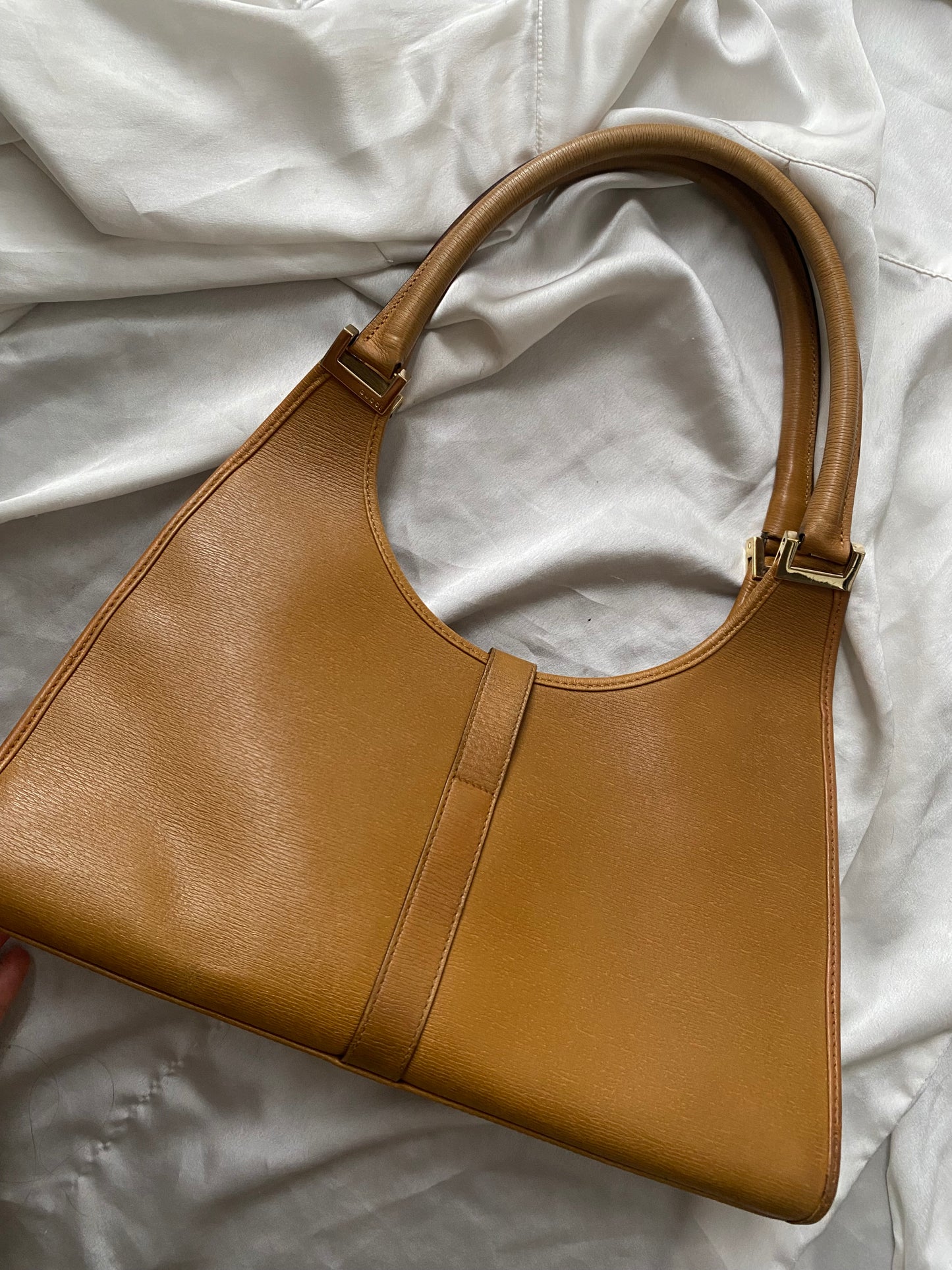 Gucci bardot hazelnut