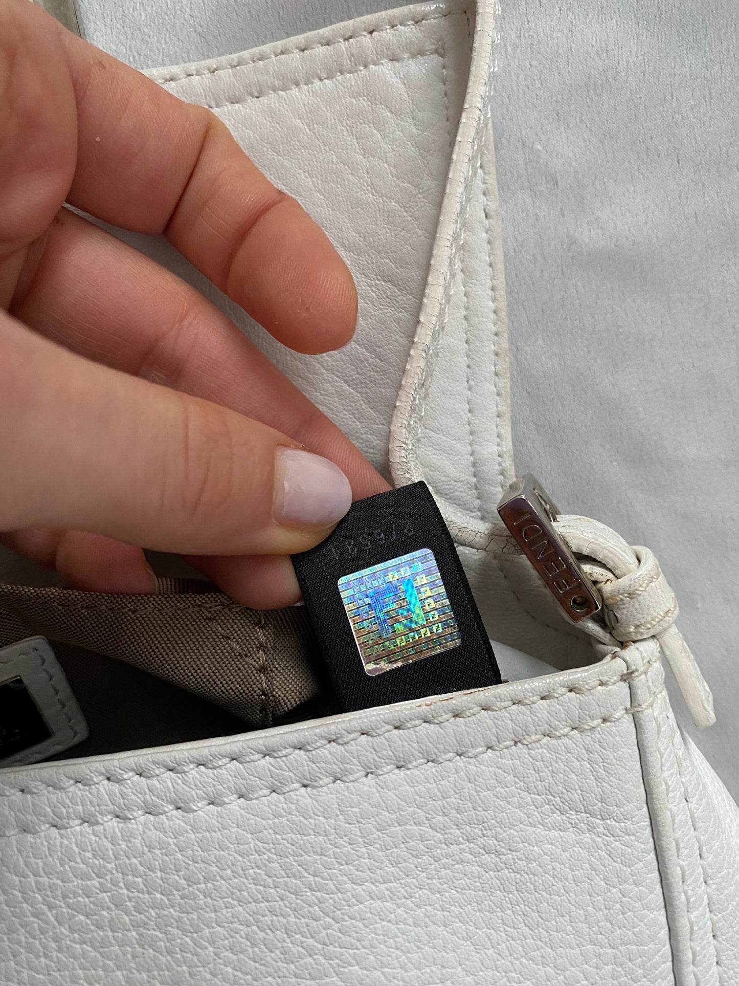 Fendi mini mamma pelle bianca