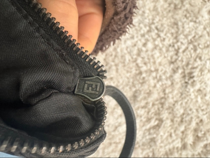 Fendi baguette half moon zucchino nera