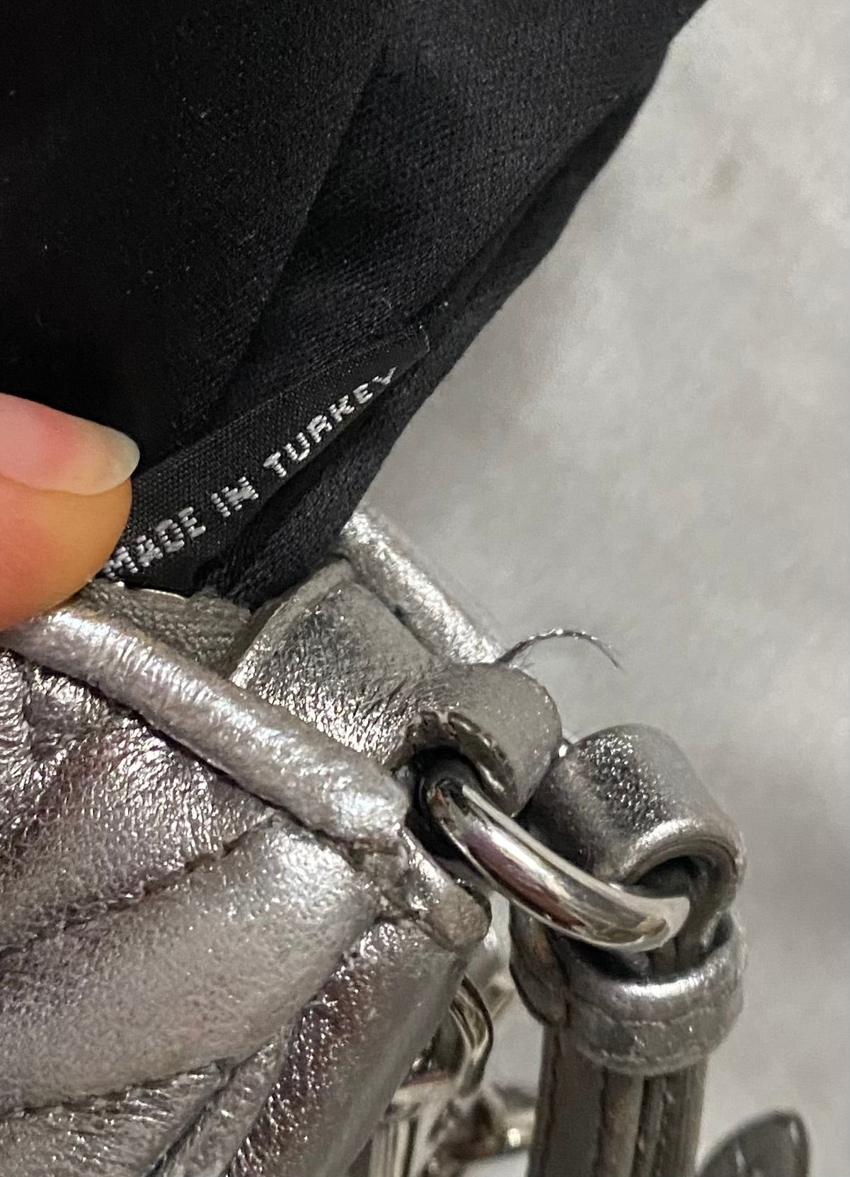 Miu Miu pochette argento metallizzato