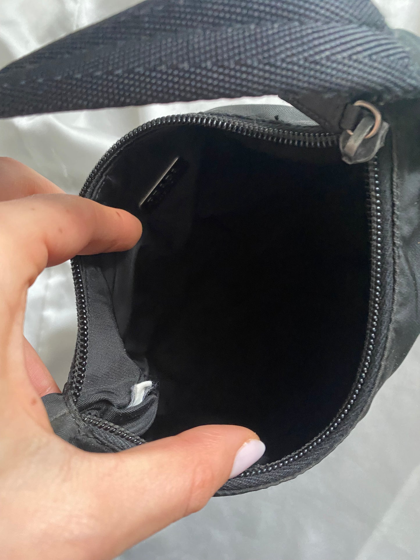 Prada mini hobo black con dustbag