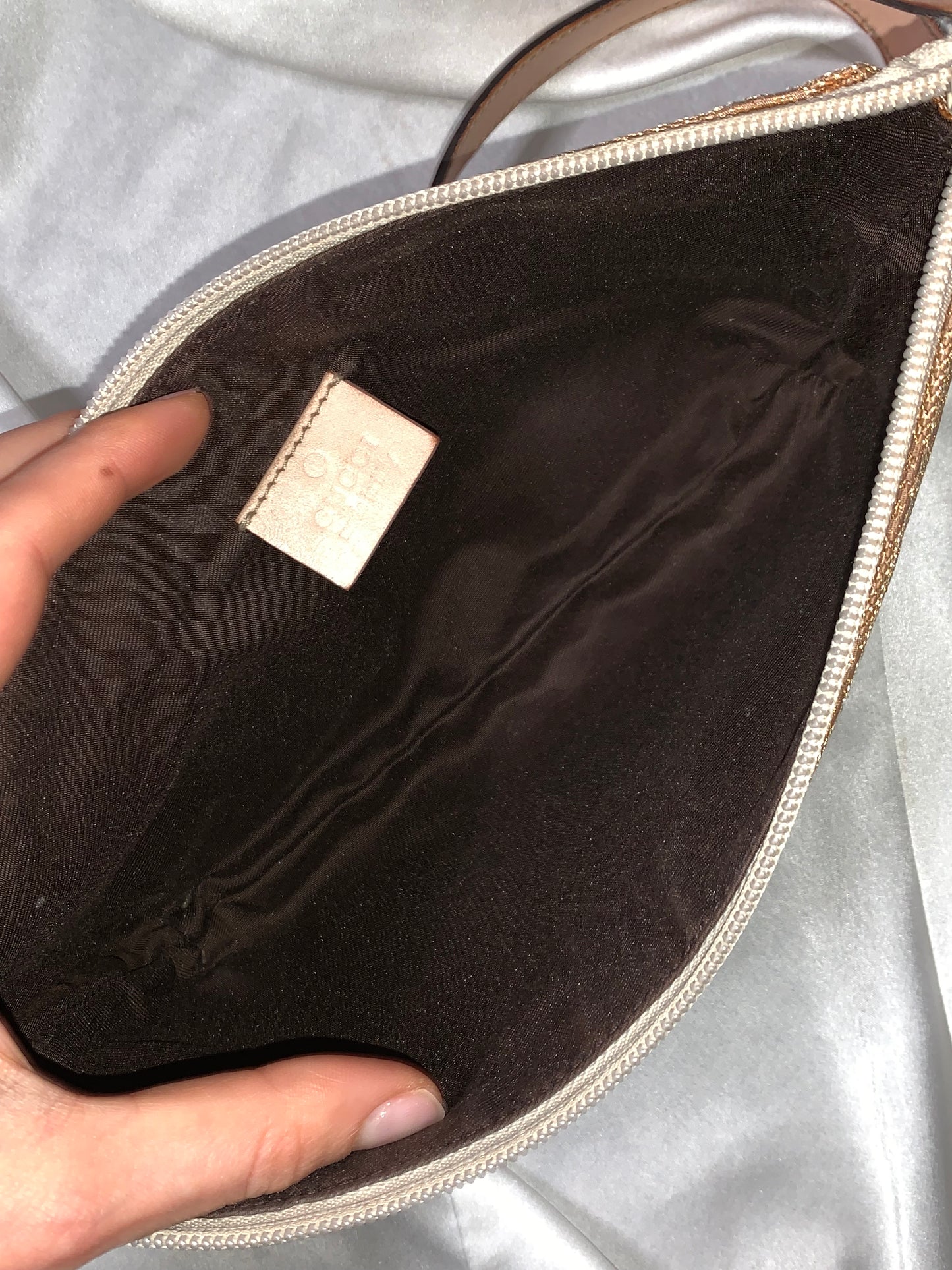 Gucci pretty boat monogram oro
