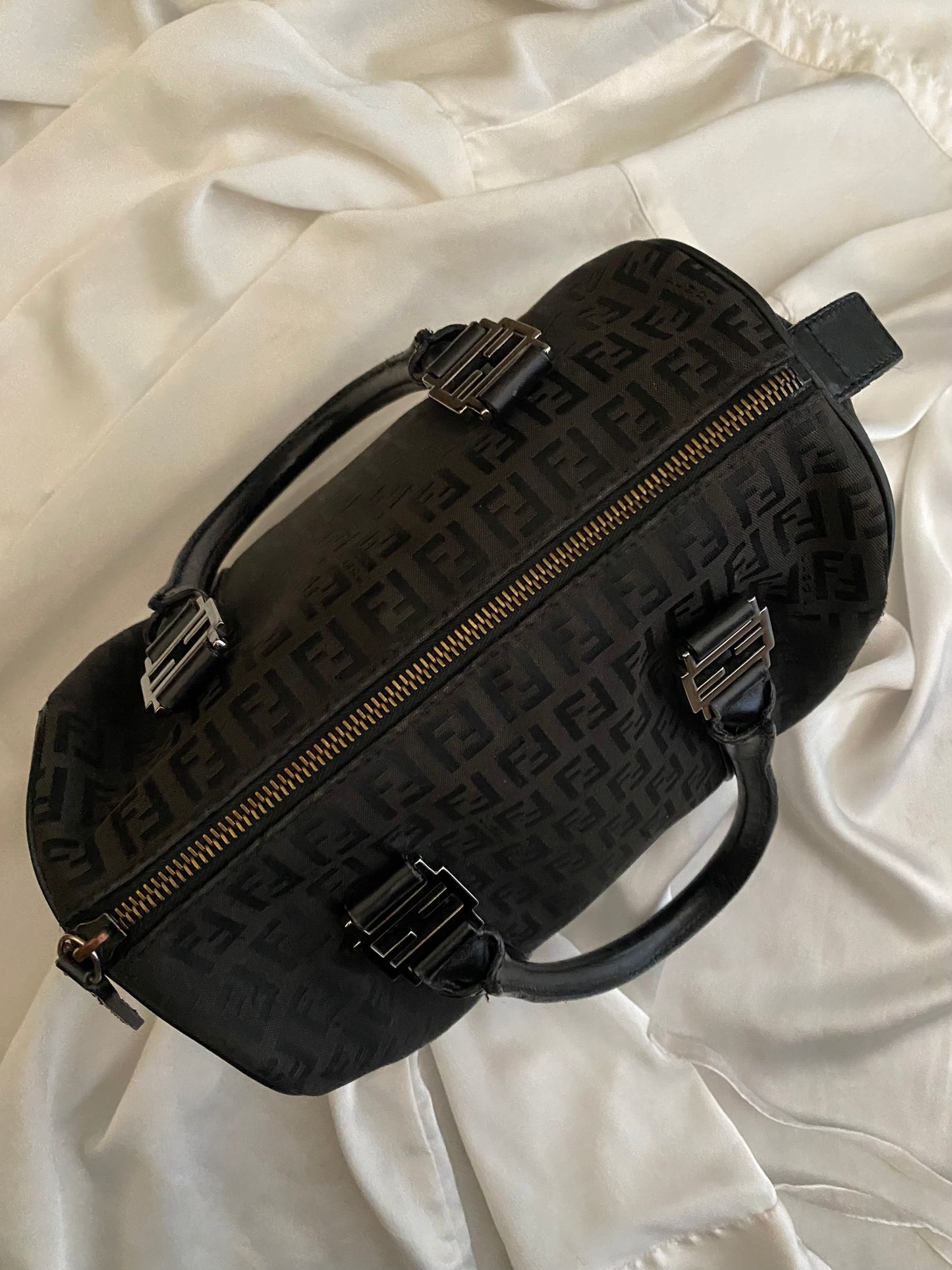Fendi bauletto zucchino nero