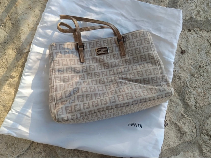 Fendi tote zucchino beige