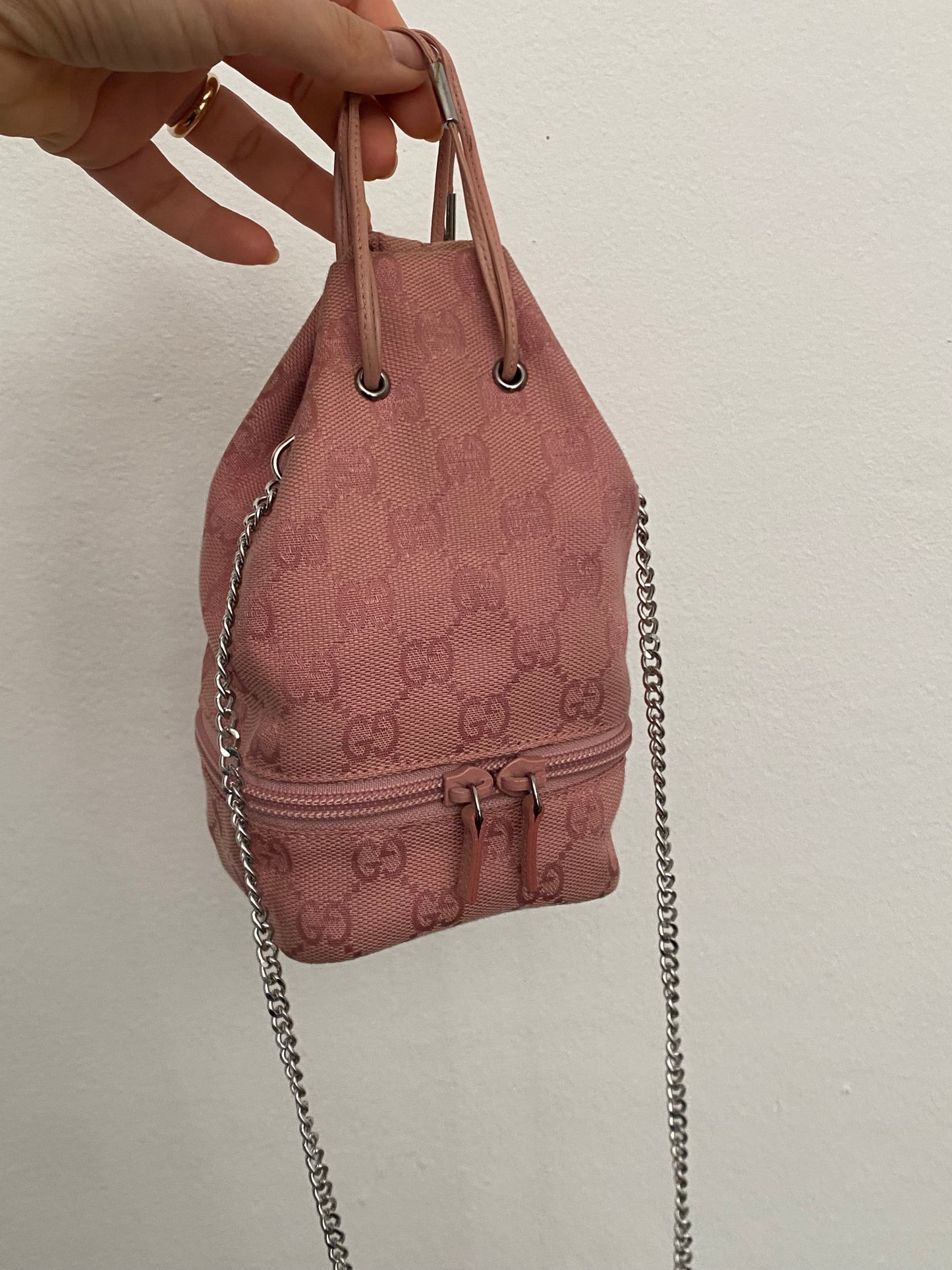 Gucci mini secchiello monogram rosa