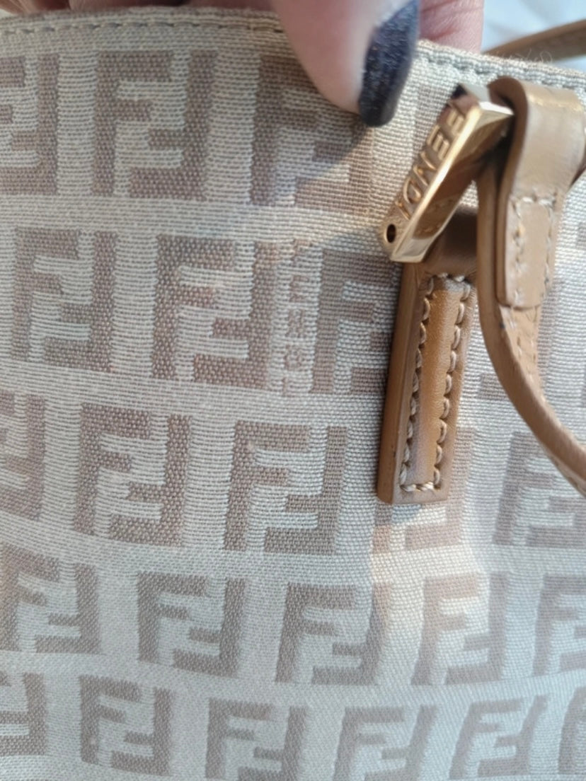 Fendi tote zucchino beige