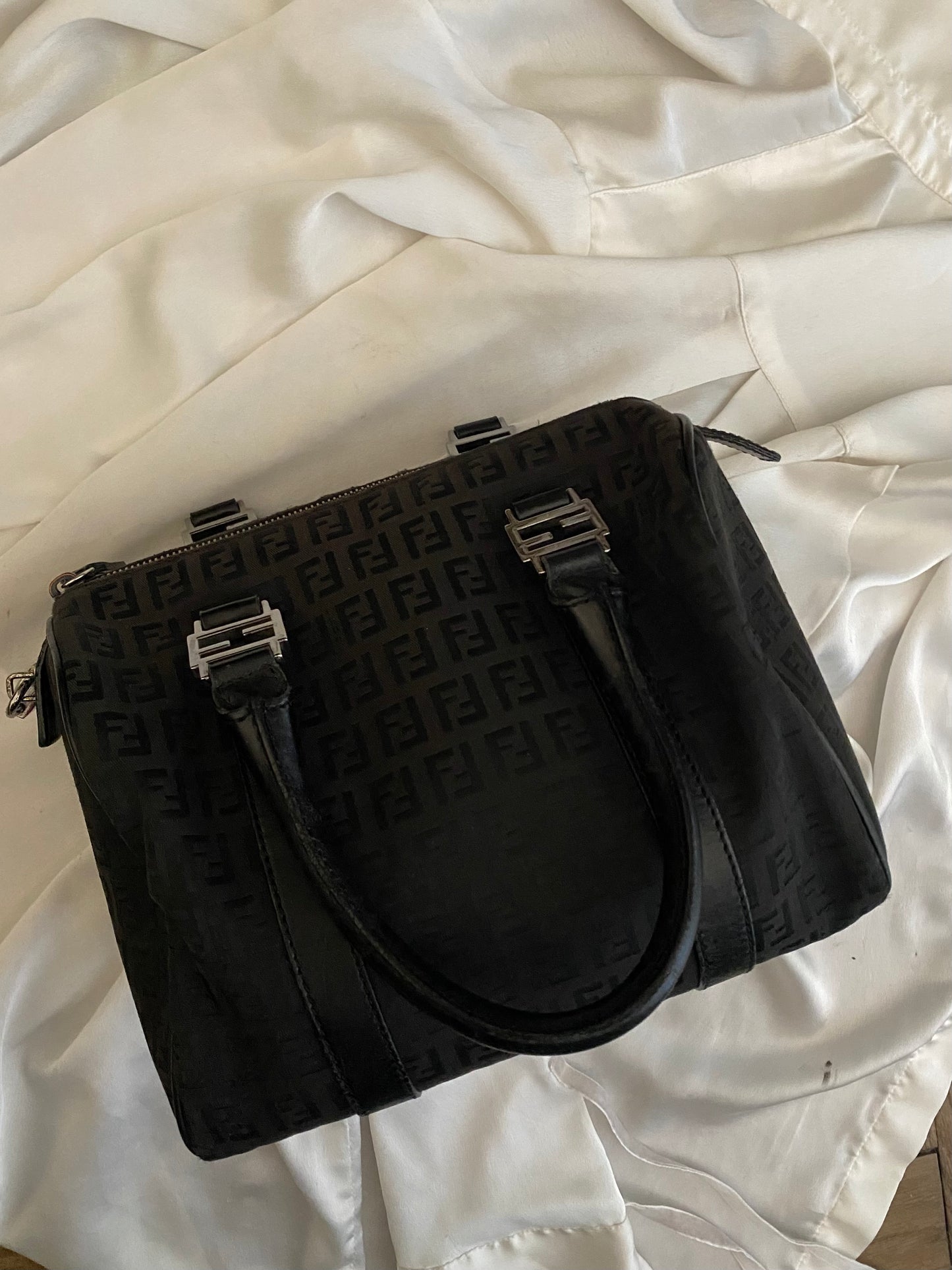 Fendi bauletto zucchino nero