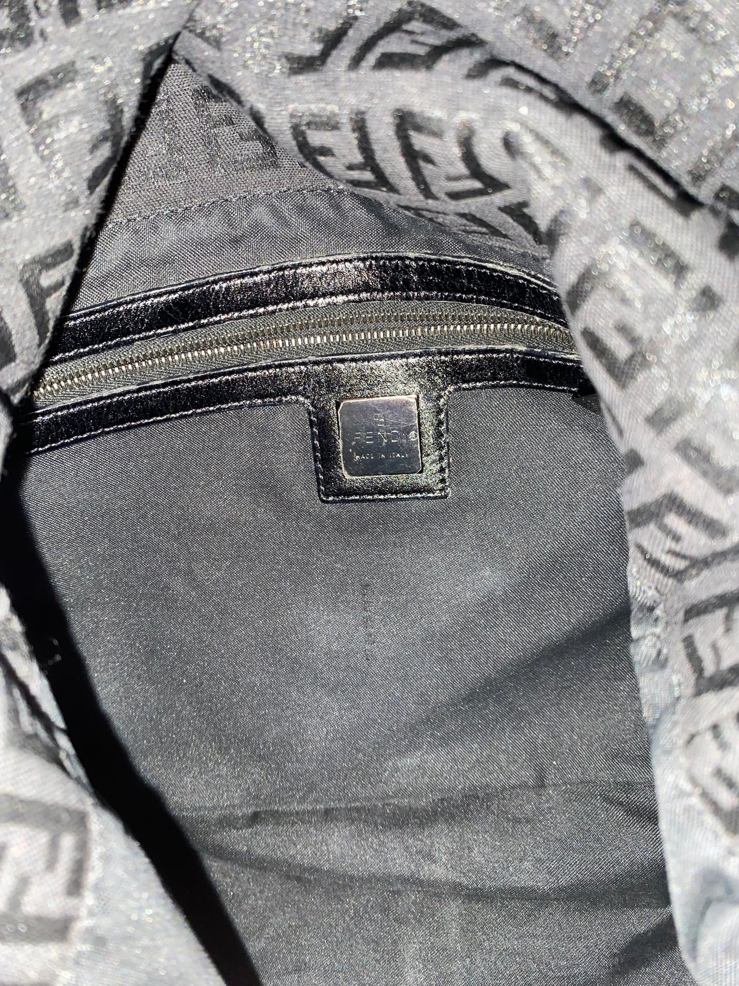 Fendi mamma baguette zucchino black