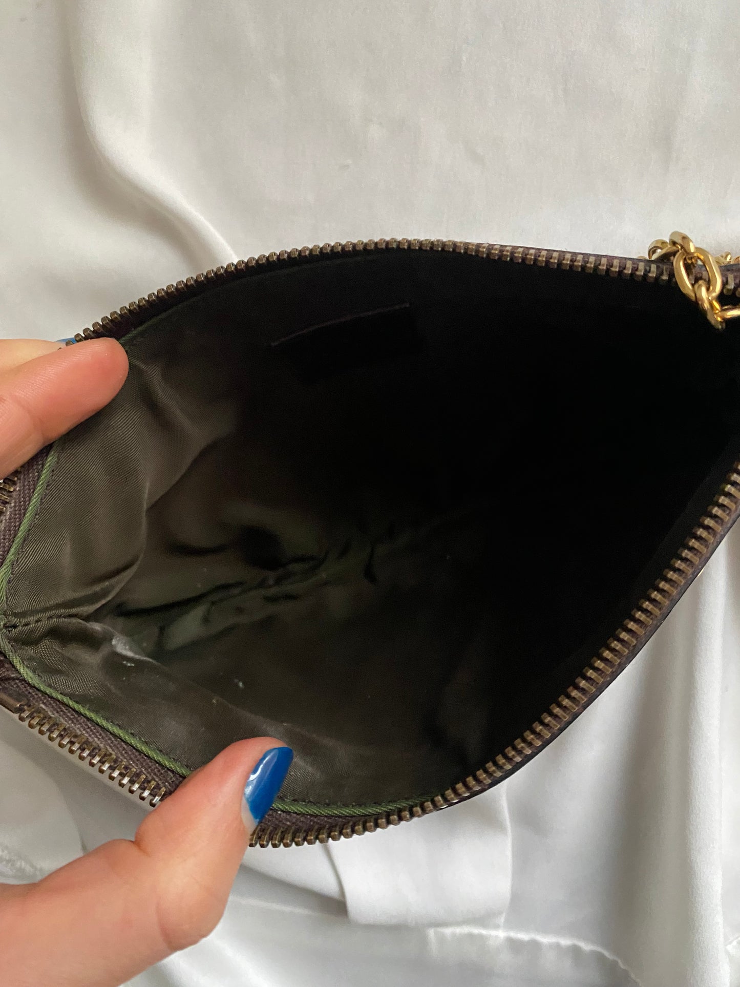 Gucci pochette chocolate brown