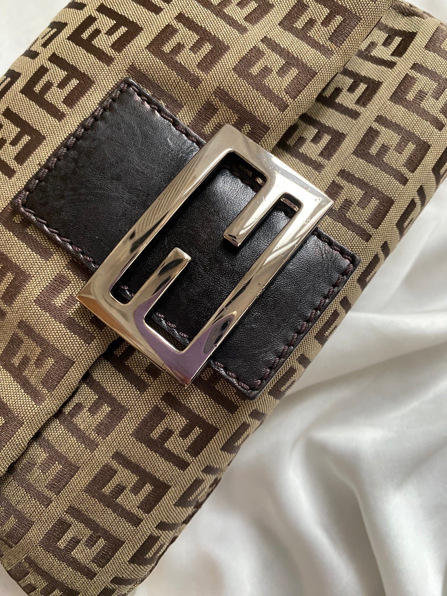 Fendi mini mamma monogram zucchino beige