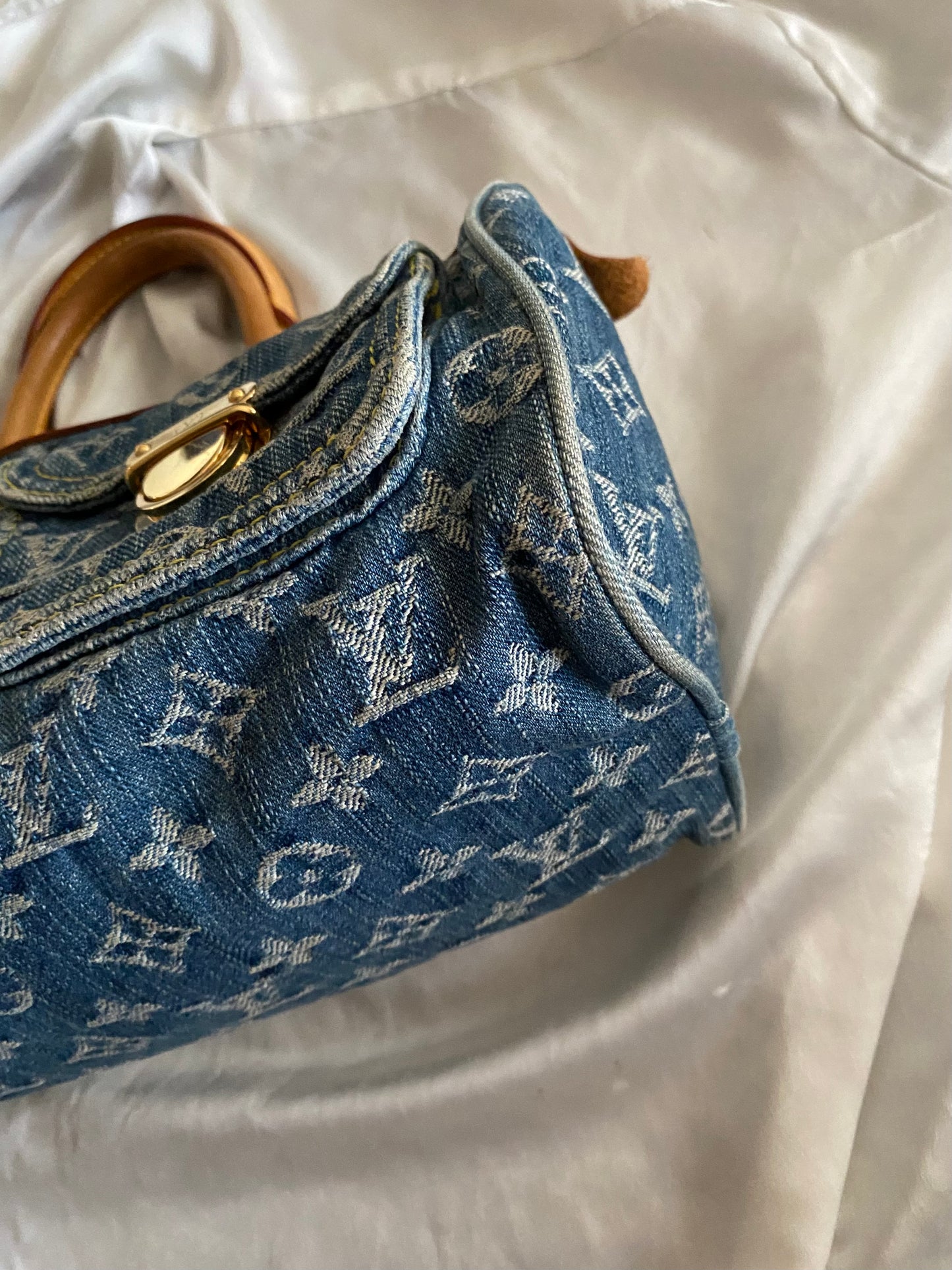 Louis Vuitton Neo Speedy Denim