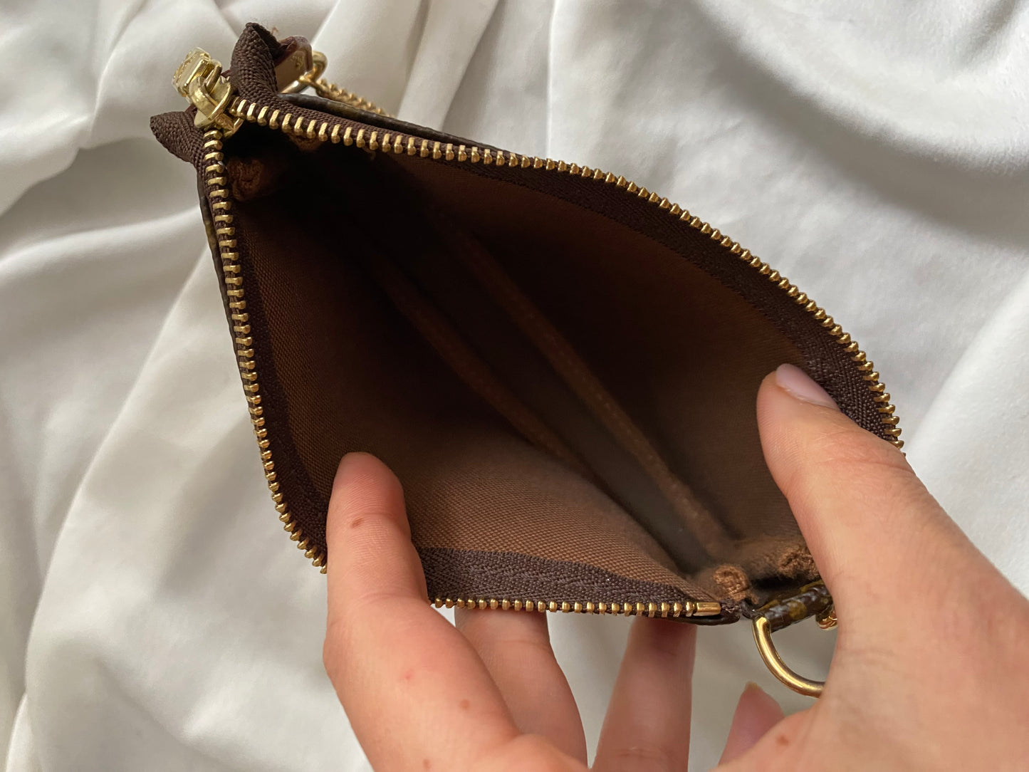 Louis Vuitton mini pochette accessoire classic monogram