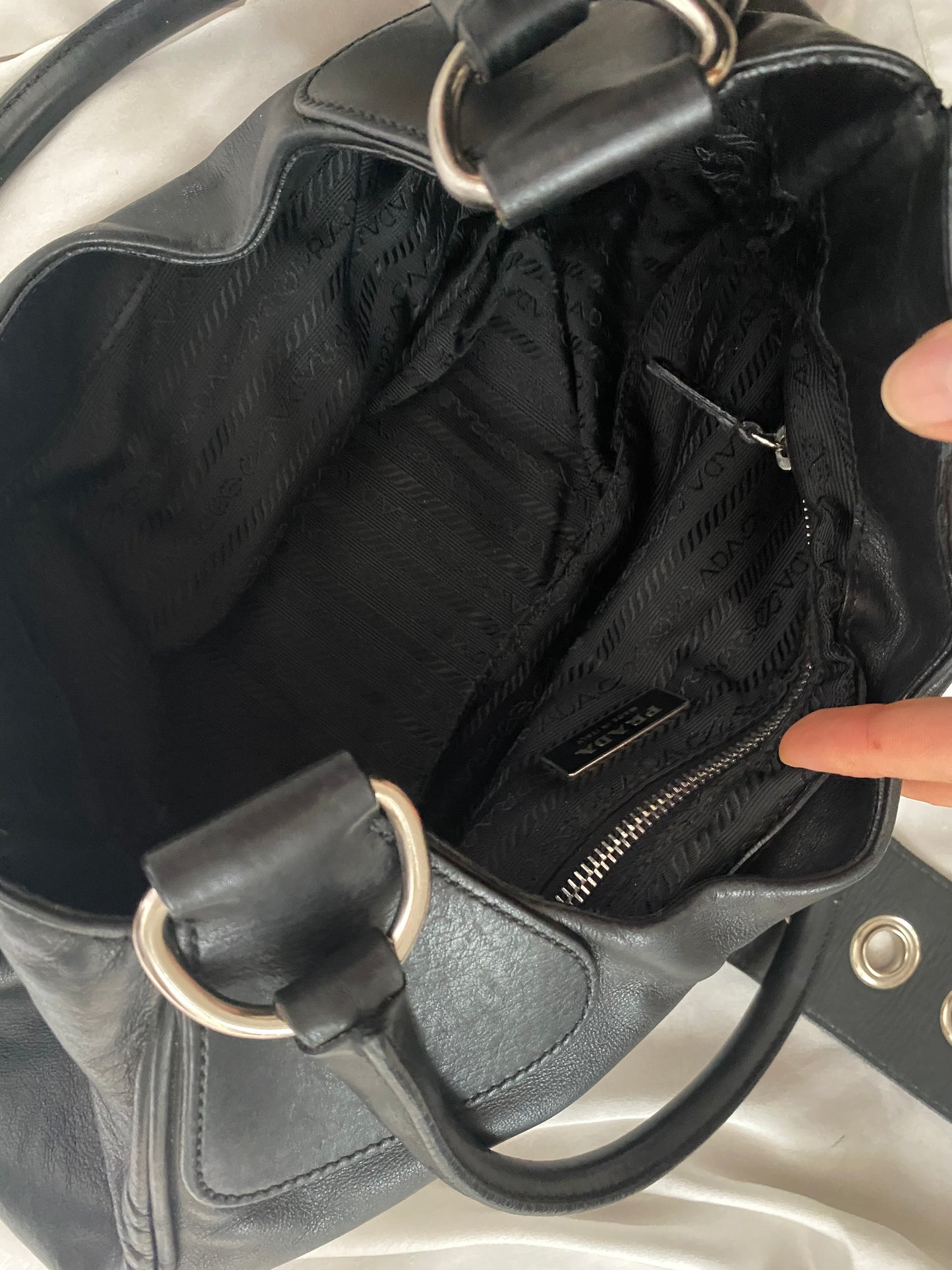 Prada Moon pelle nera