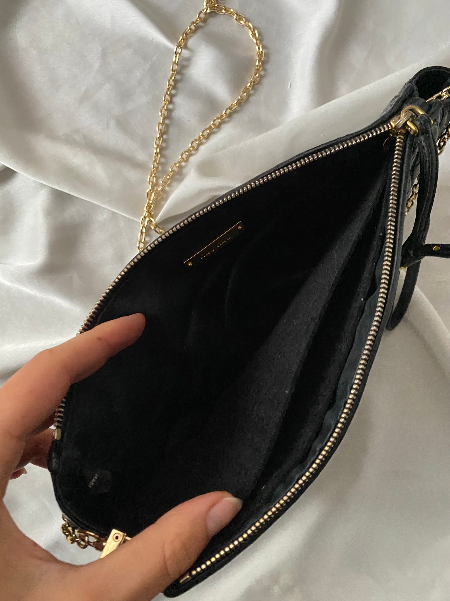 Miu miu pochette matelasse nera con dustbag