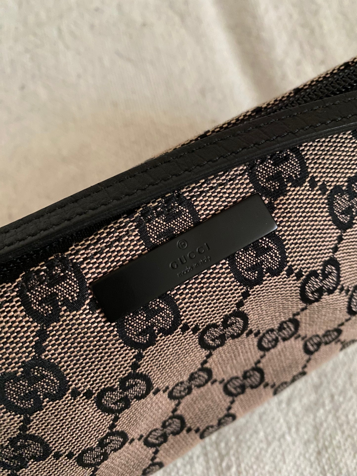 Gucci boat monogram black and beige